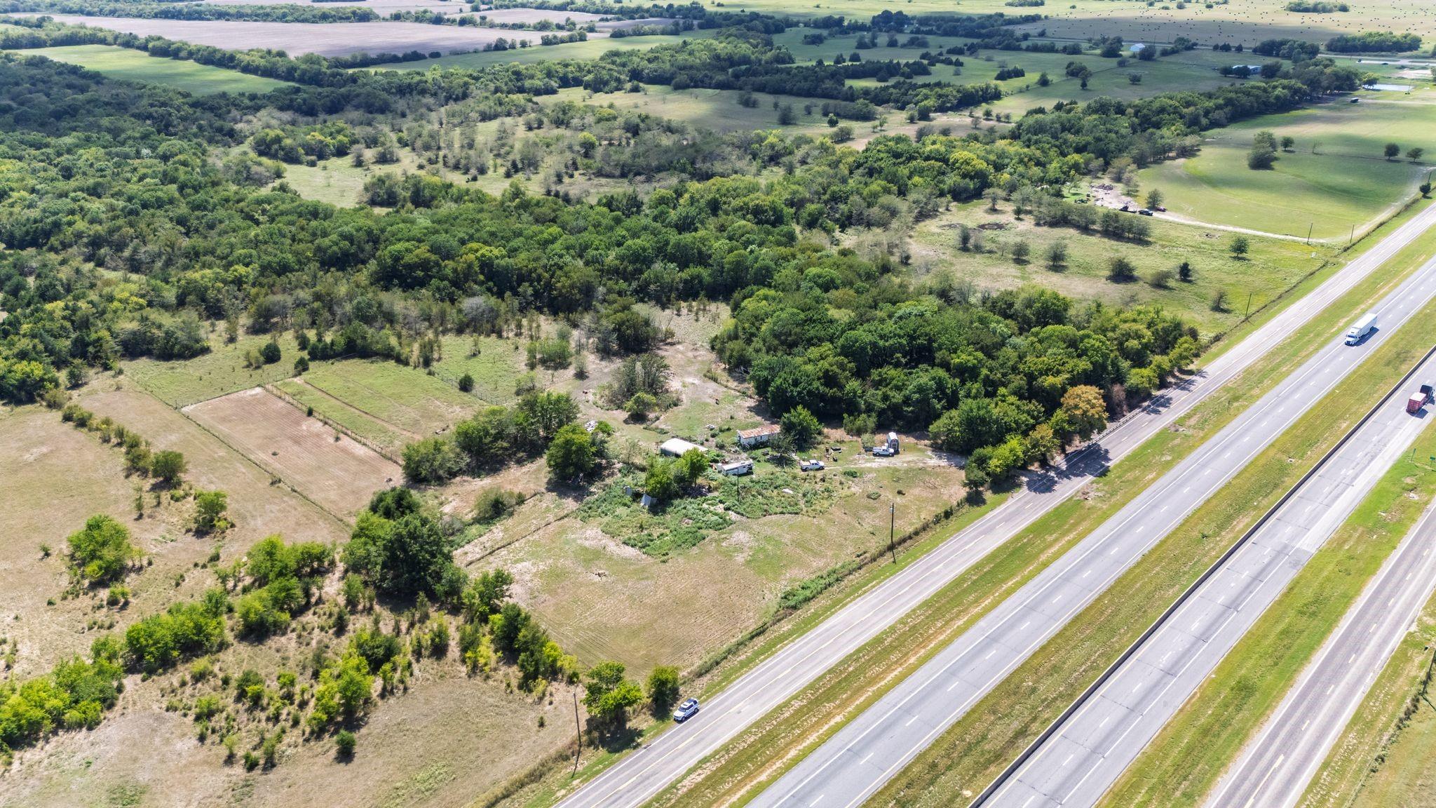main property photo 9