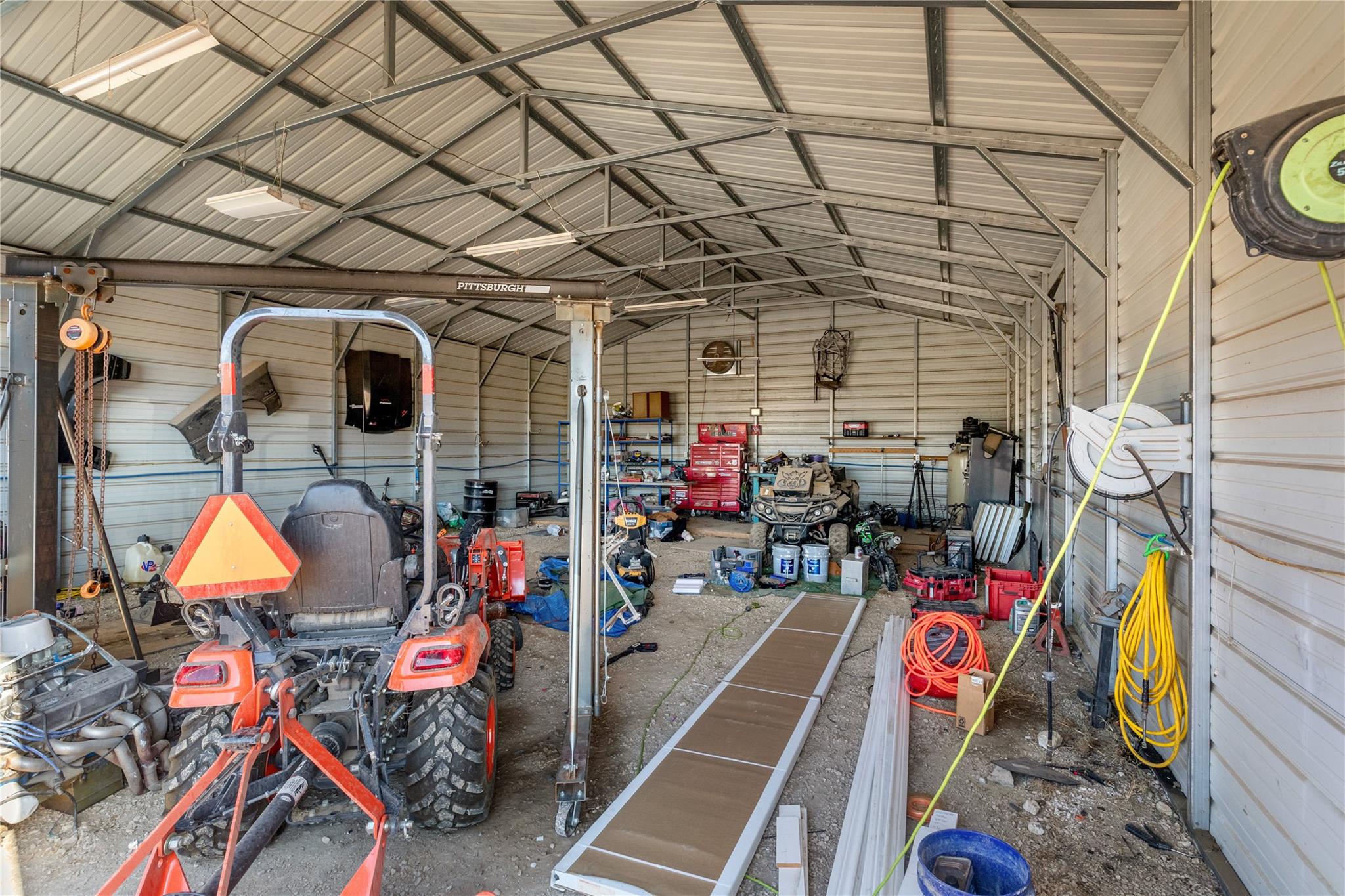 main property photo 17