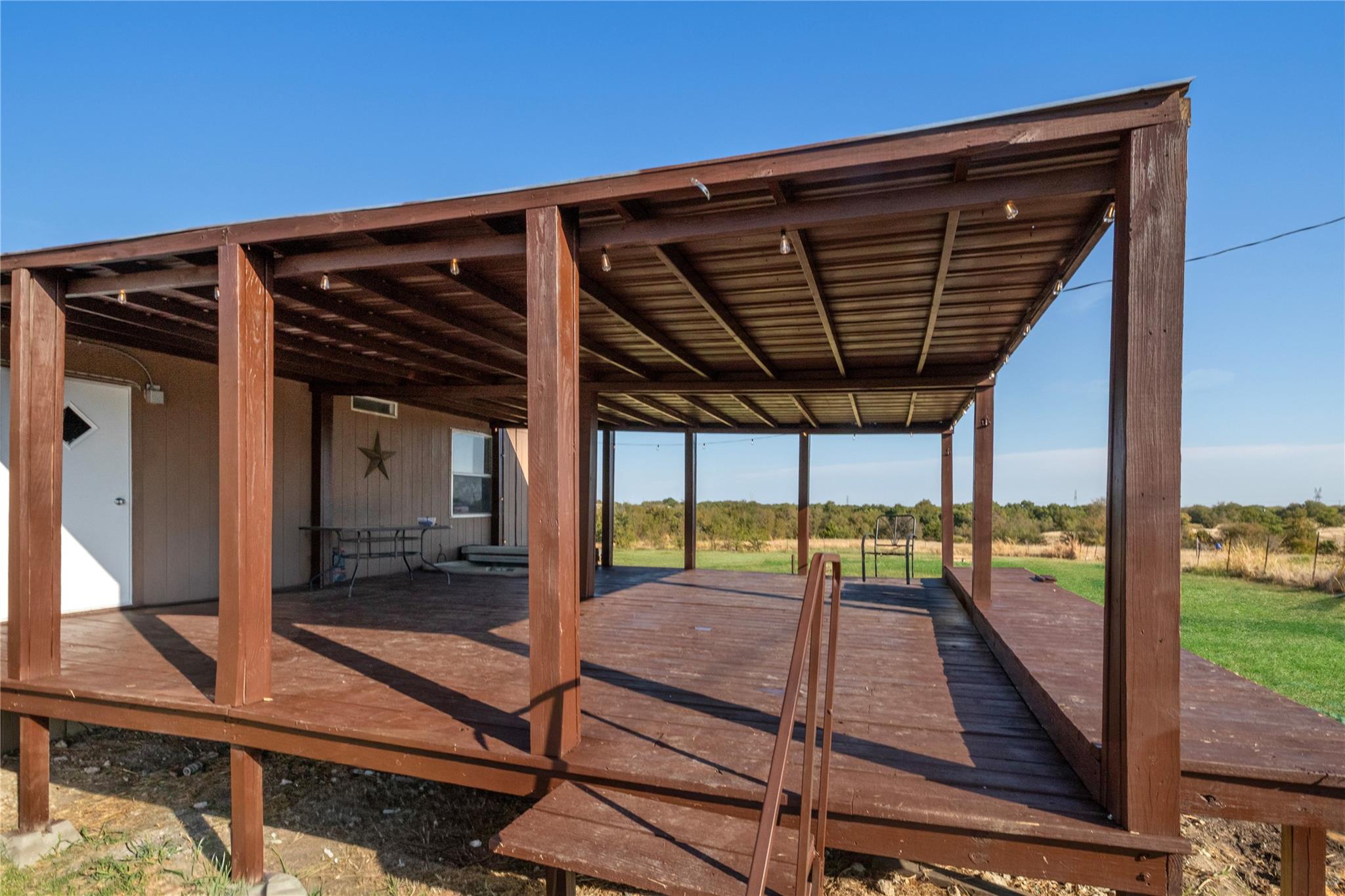 main property photo 18