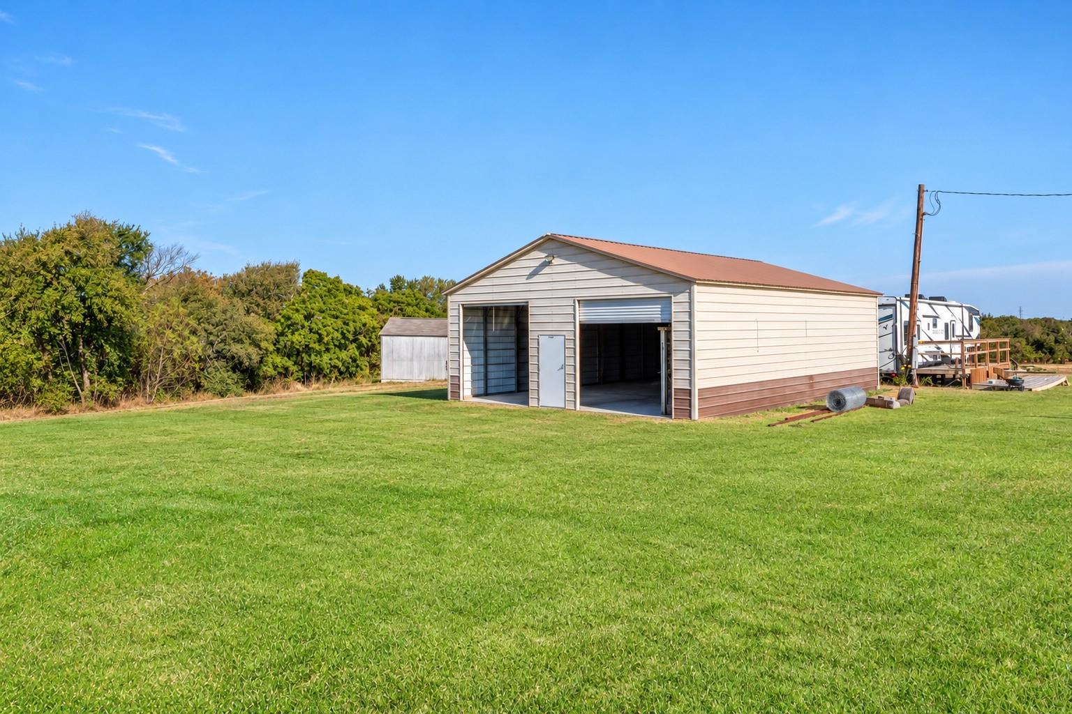 main property photo 21