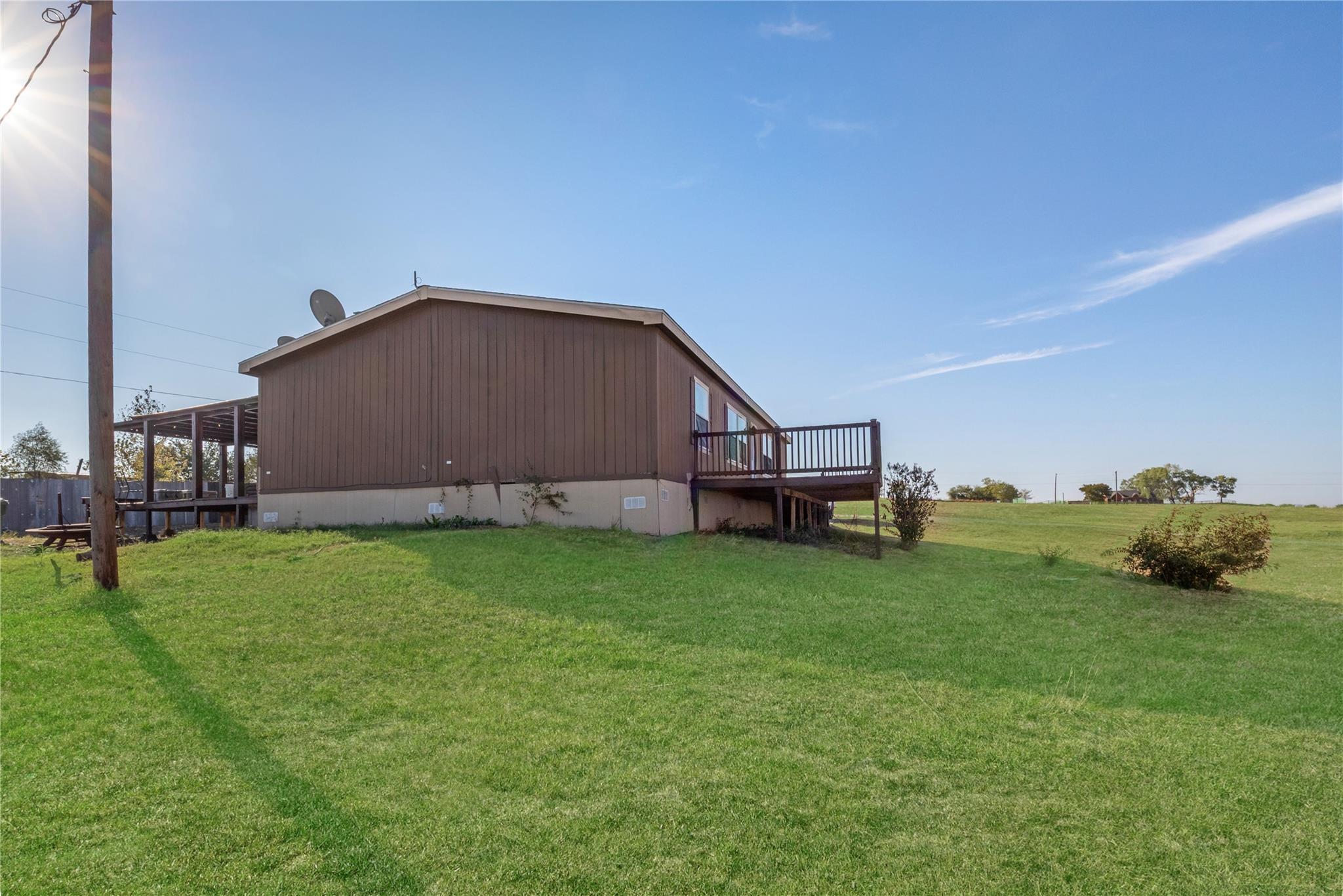 main property photo 25