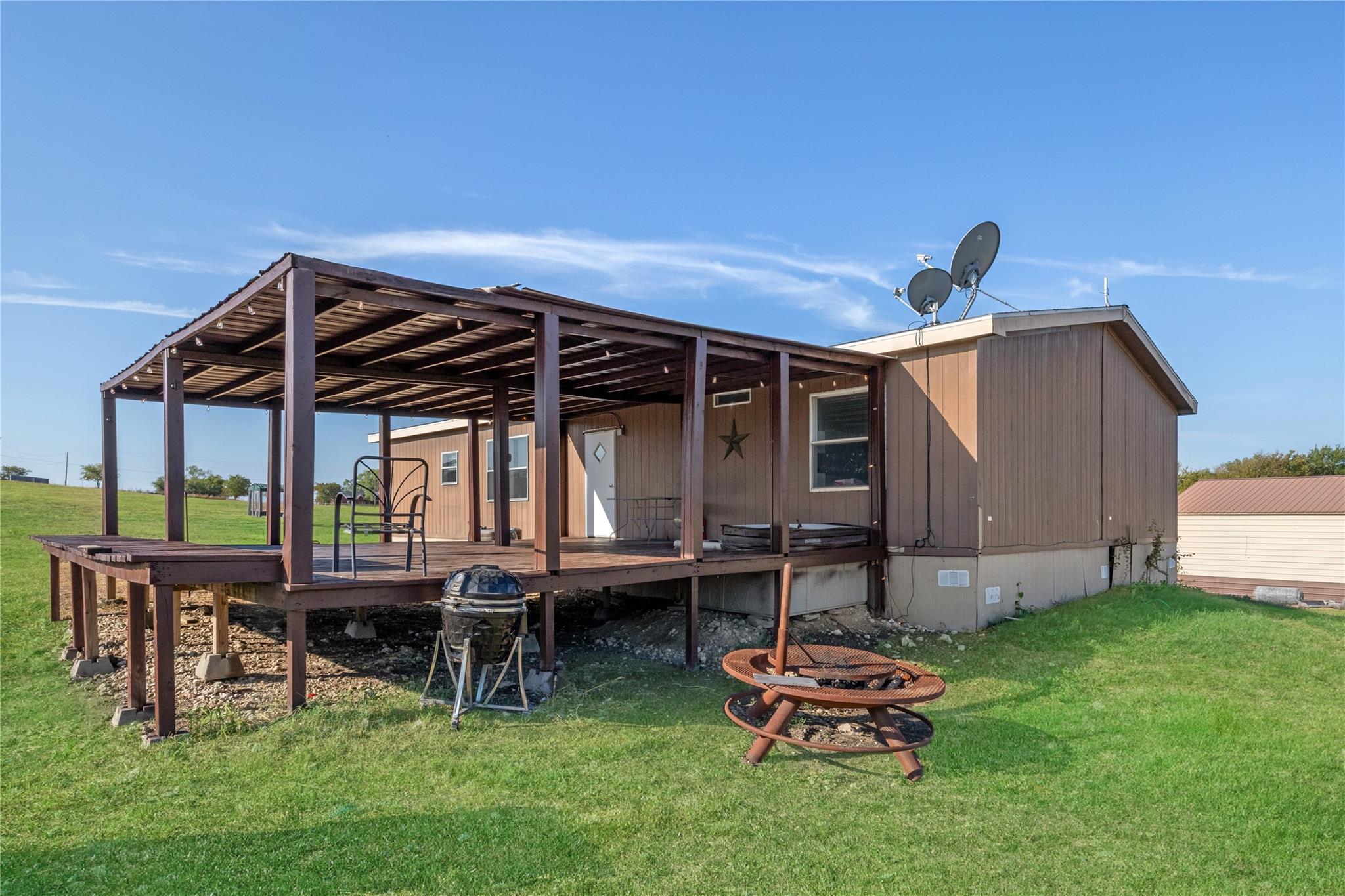 main property photo 28