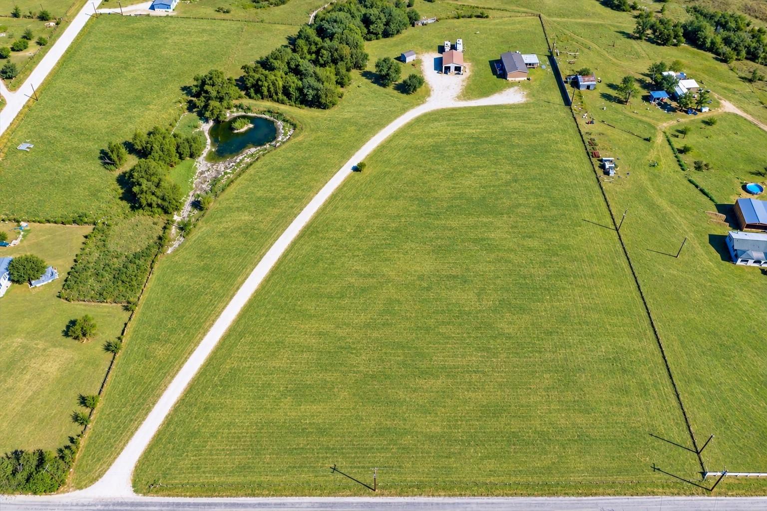 main property photo 35