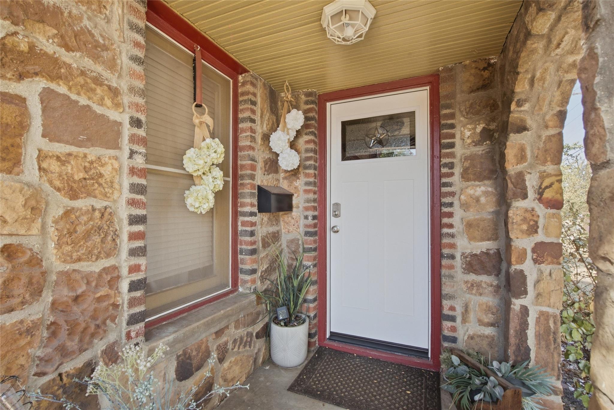 main property photo 23