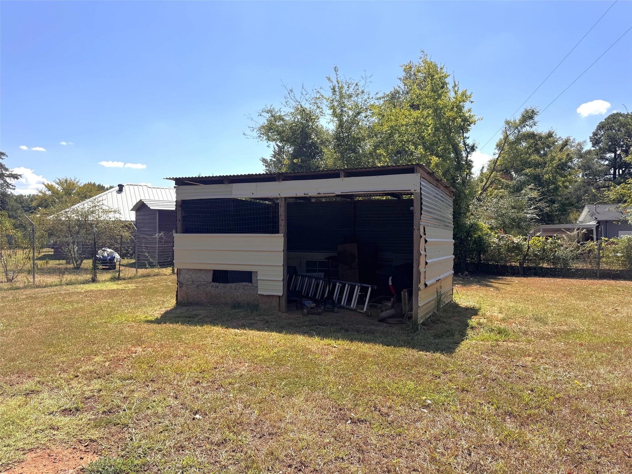 main property photo 21