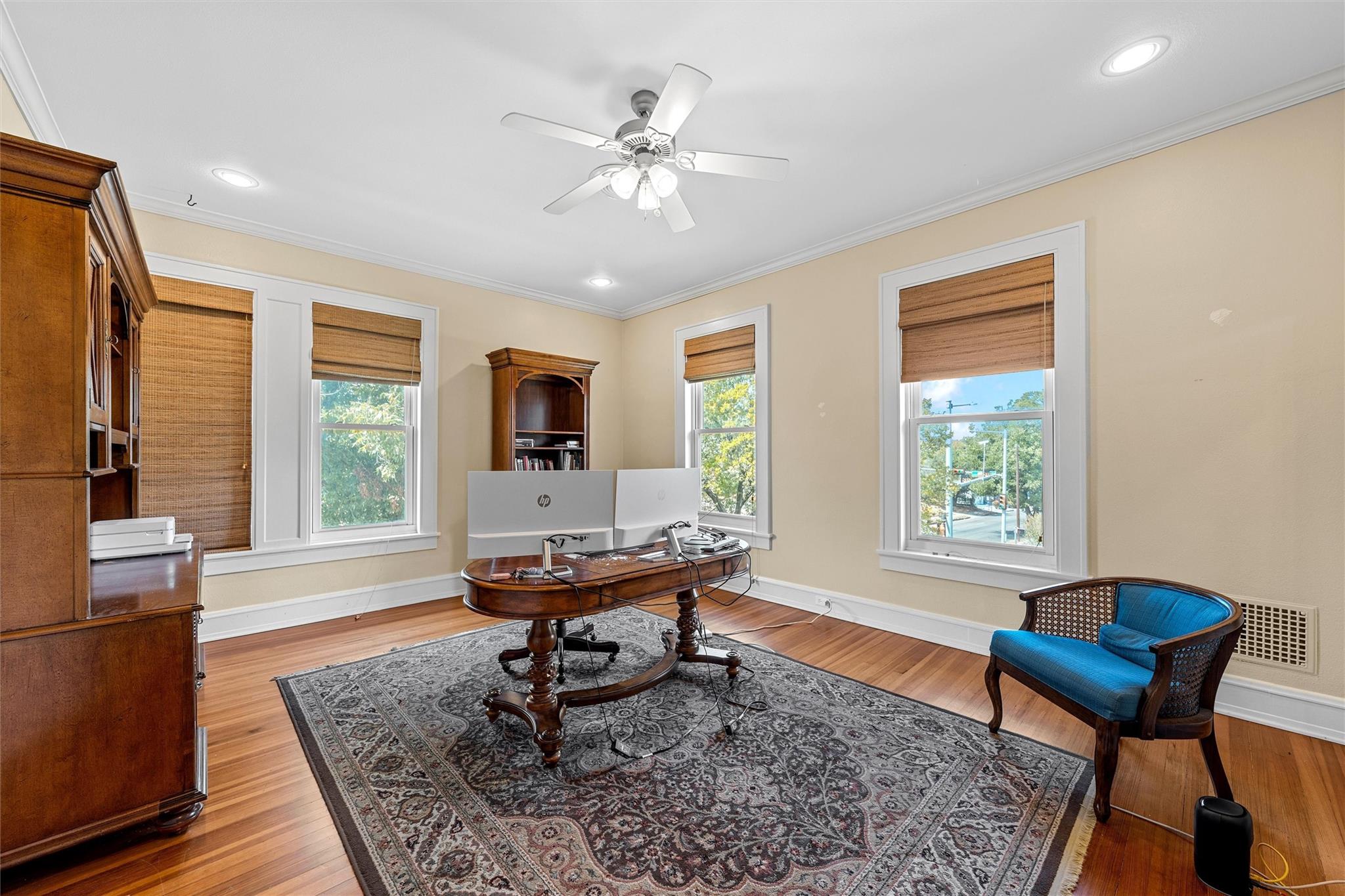 main property photo 17