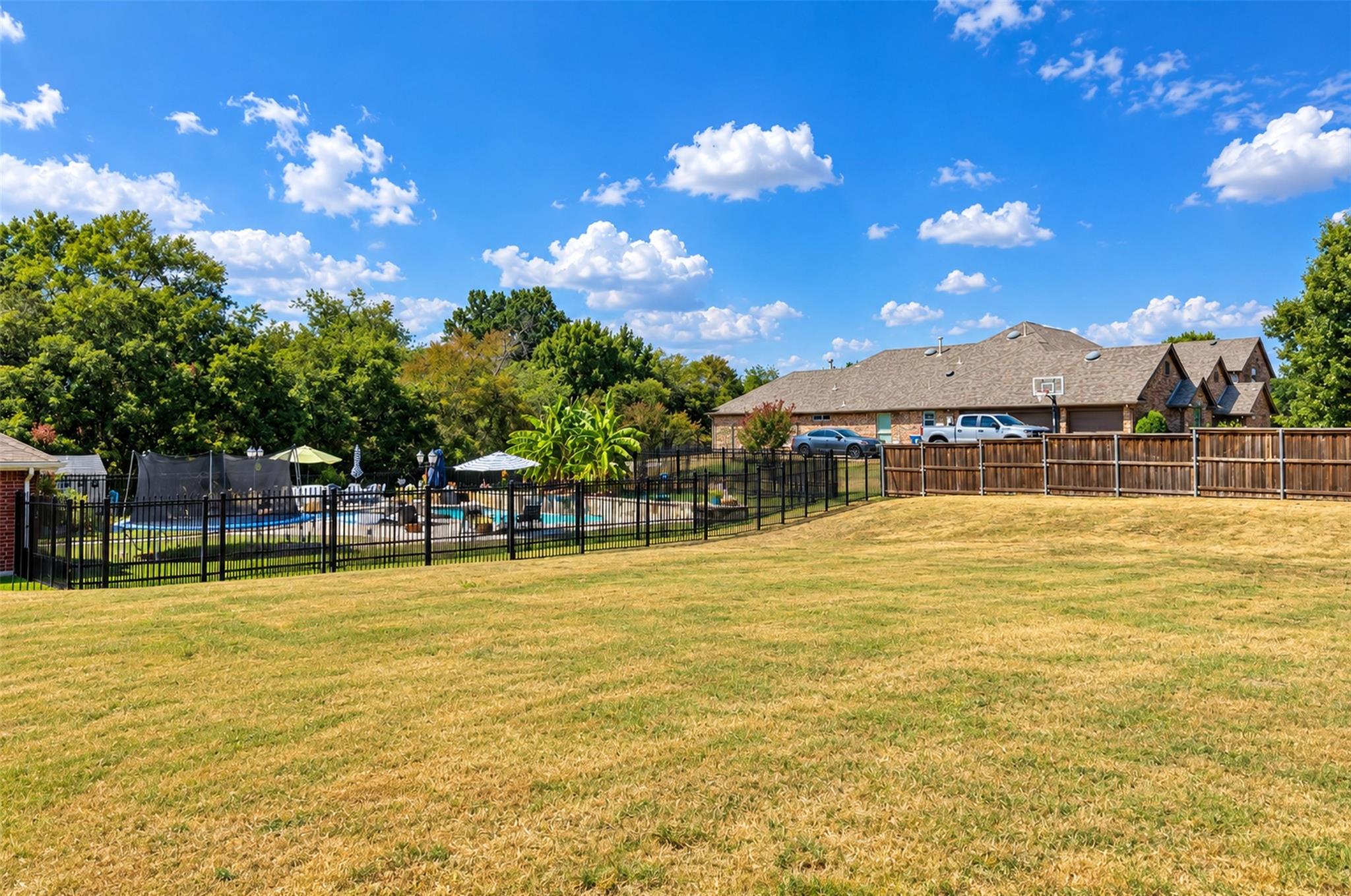 main property photo 31