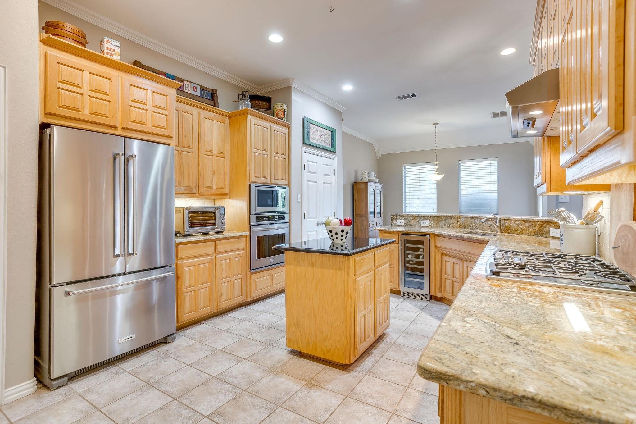 main property photo 10