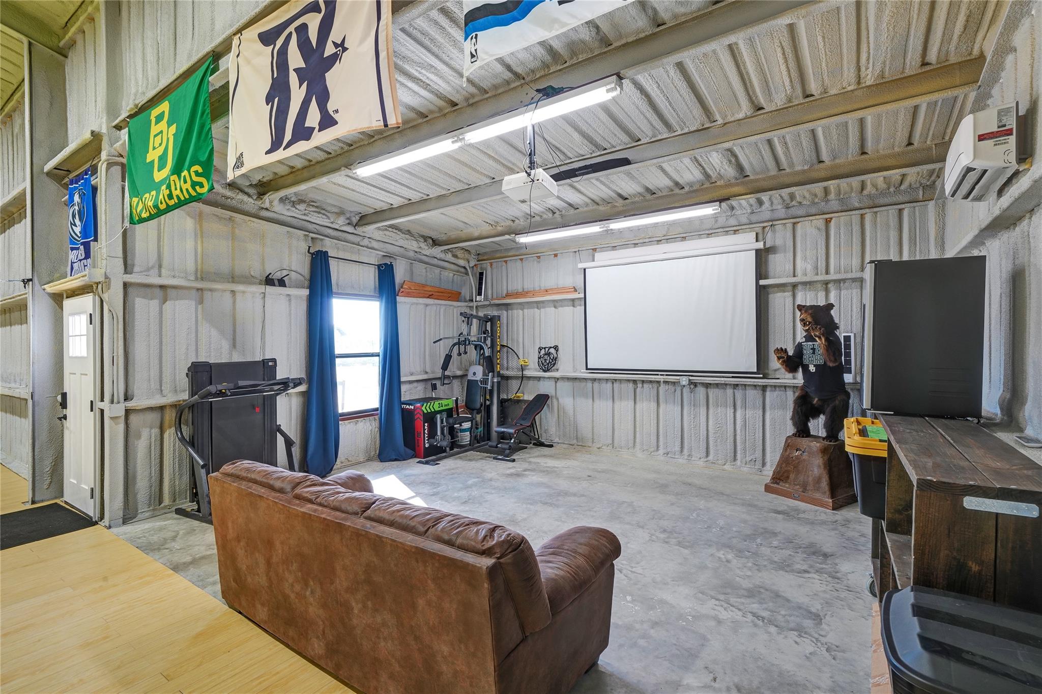 main property photo 35