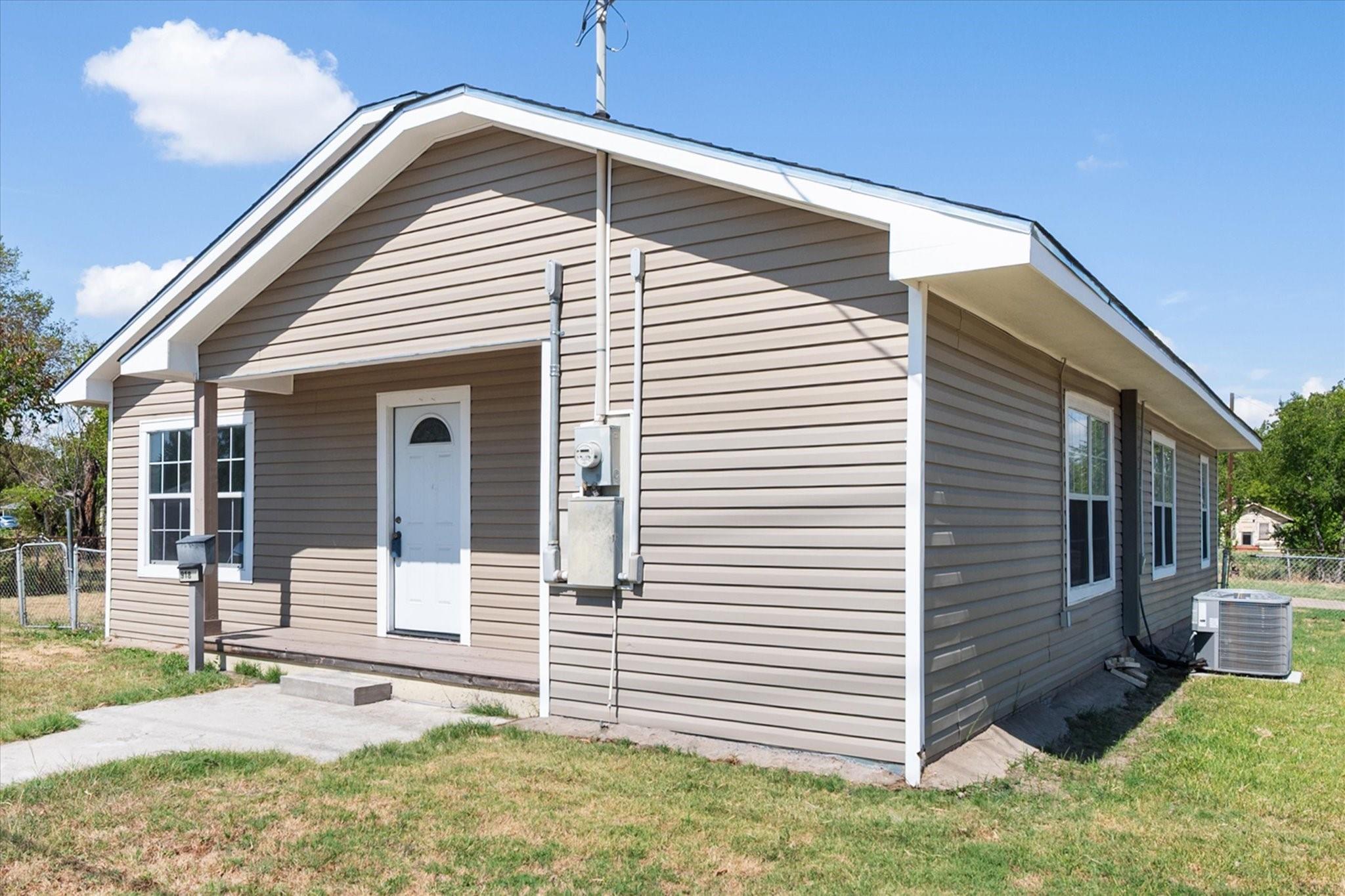 main property photo 3