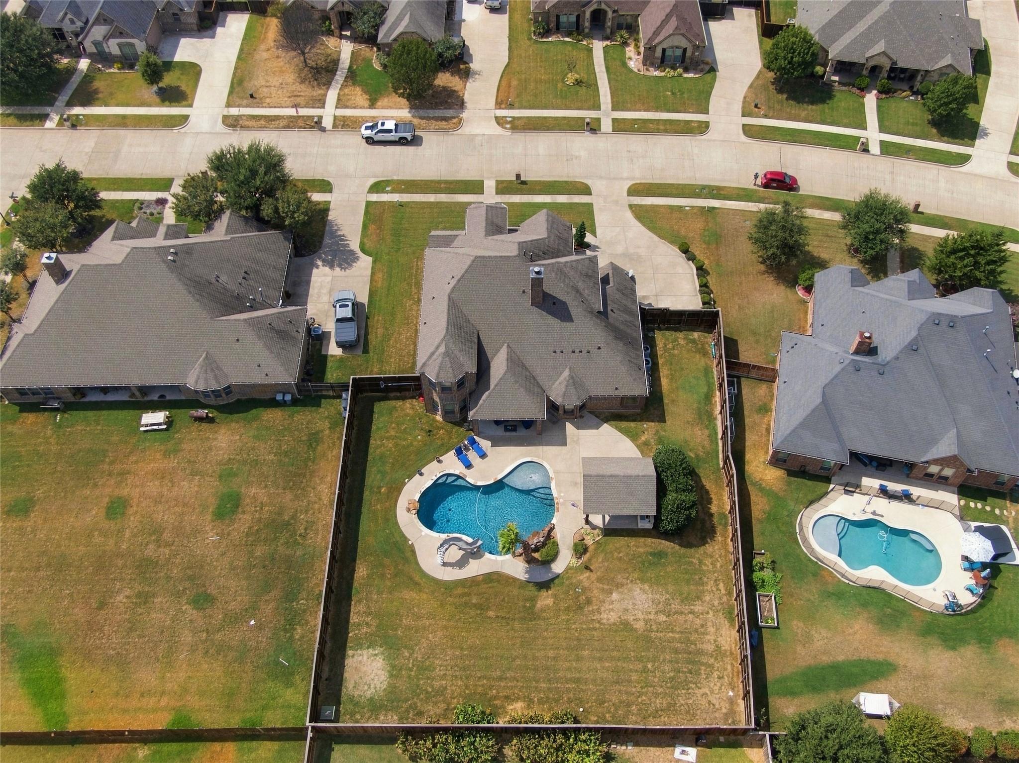 main property photo 24