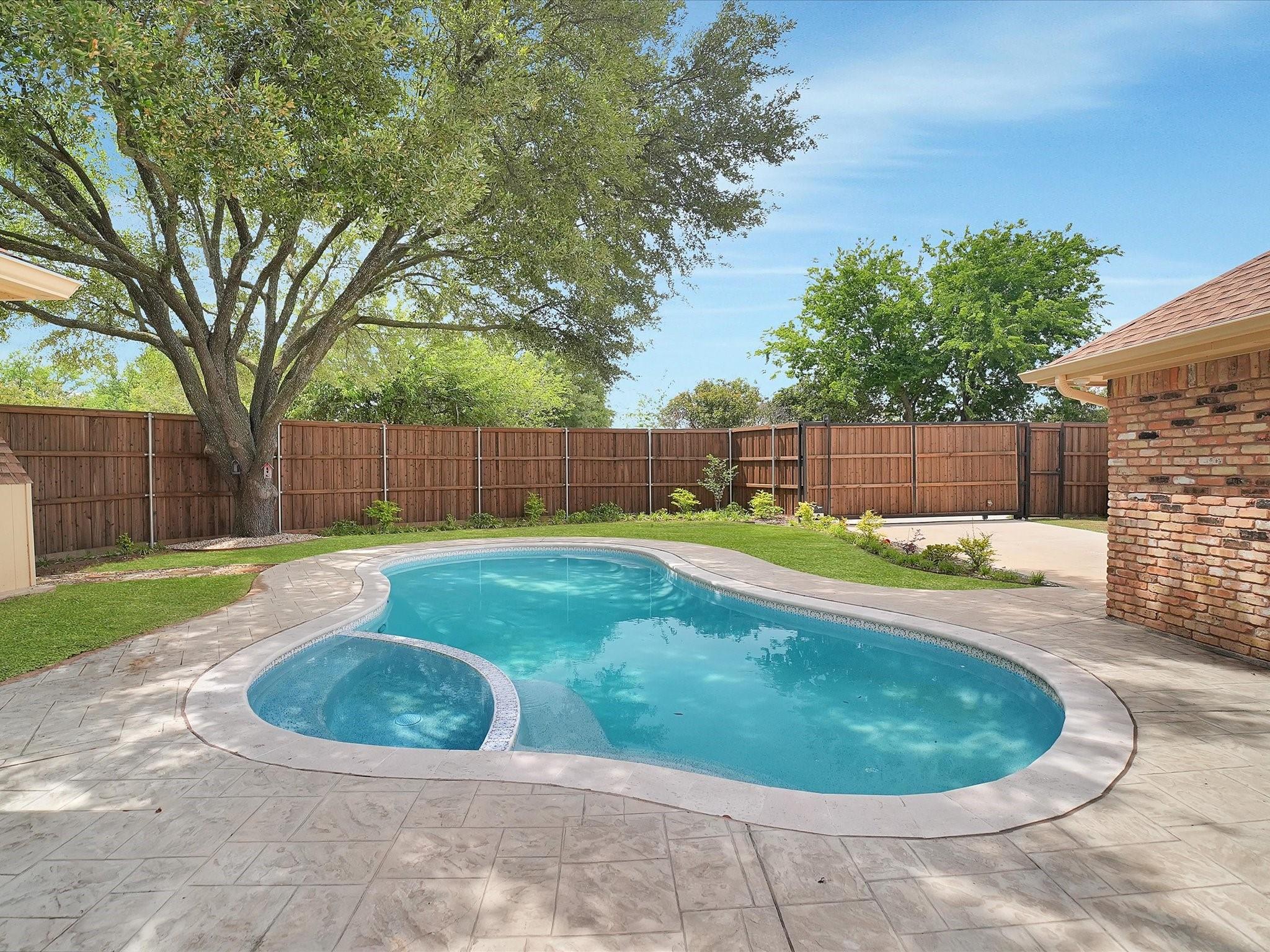 main property photo 29