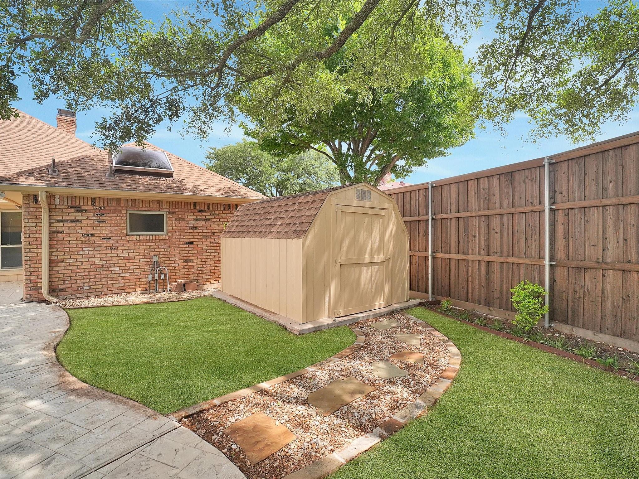 main property photo 30