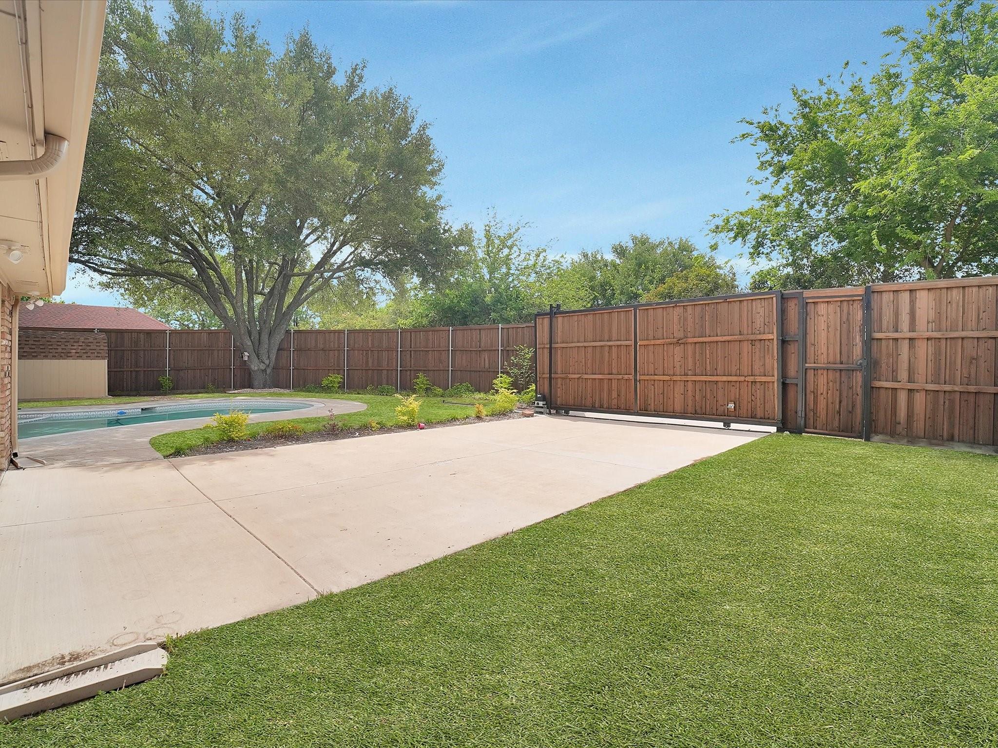 main property photo 33