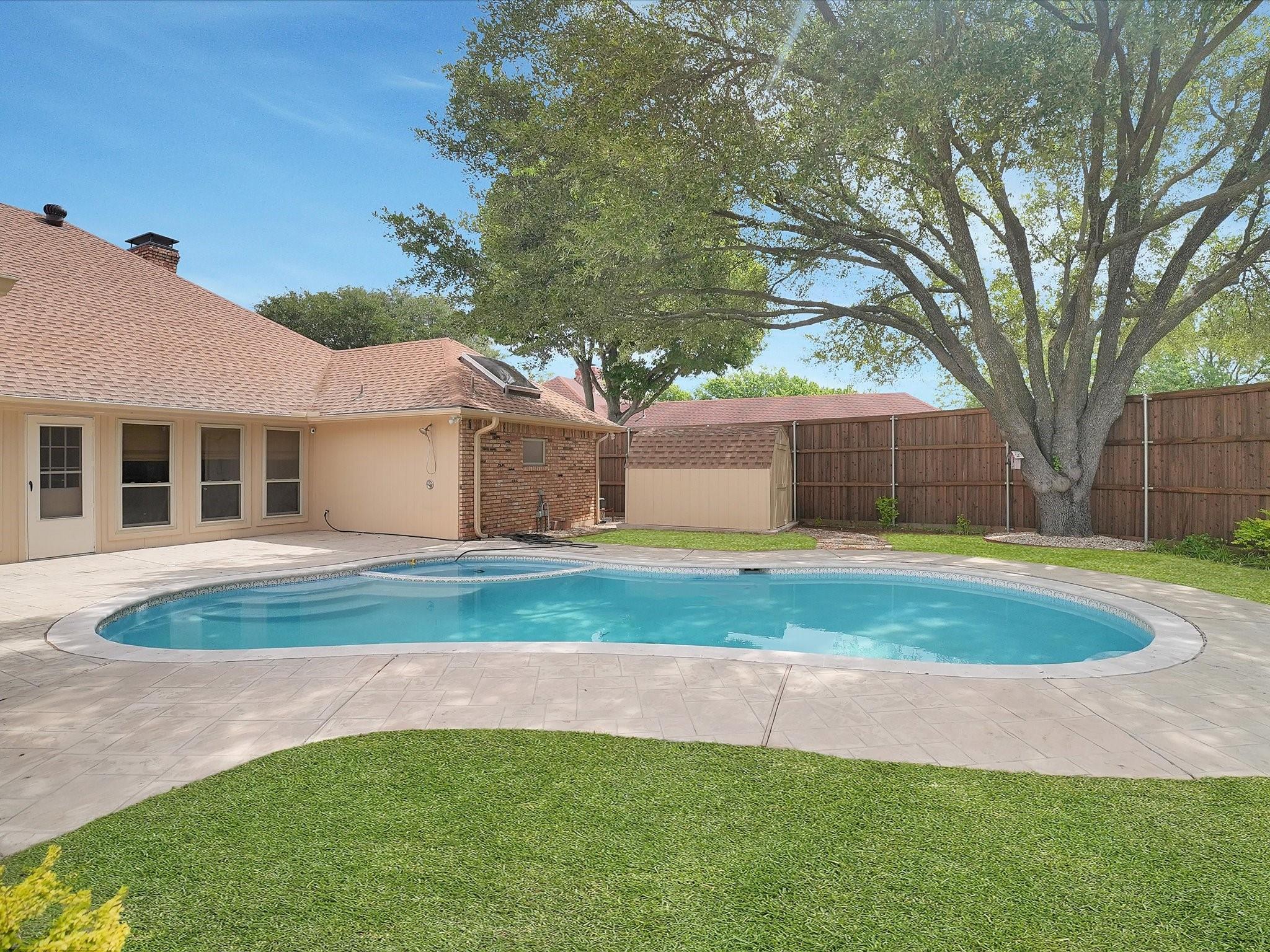 main property photo 34