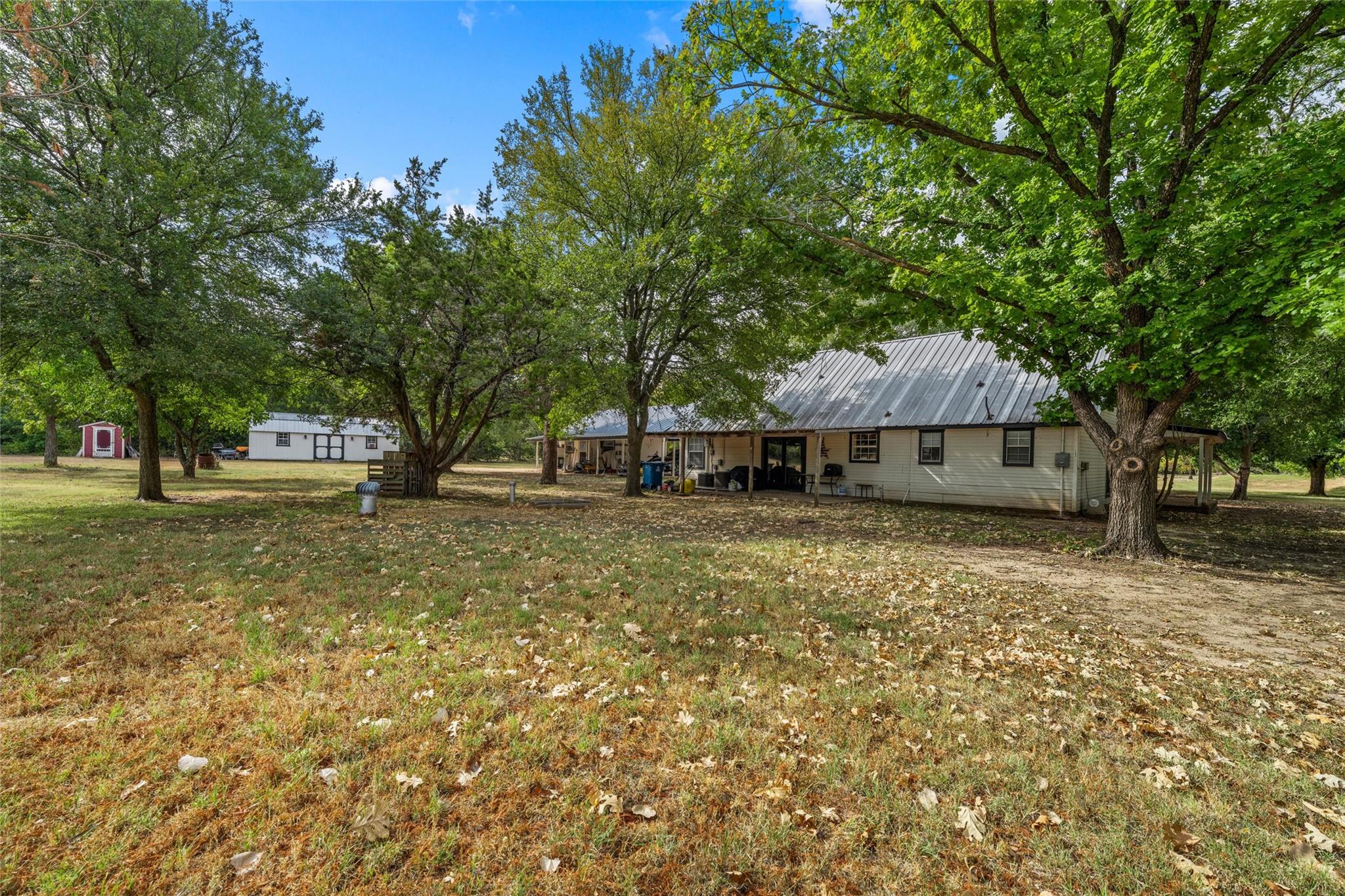 main property photo 24