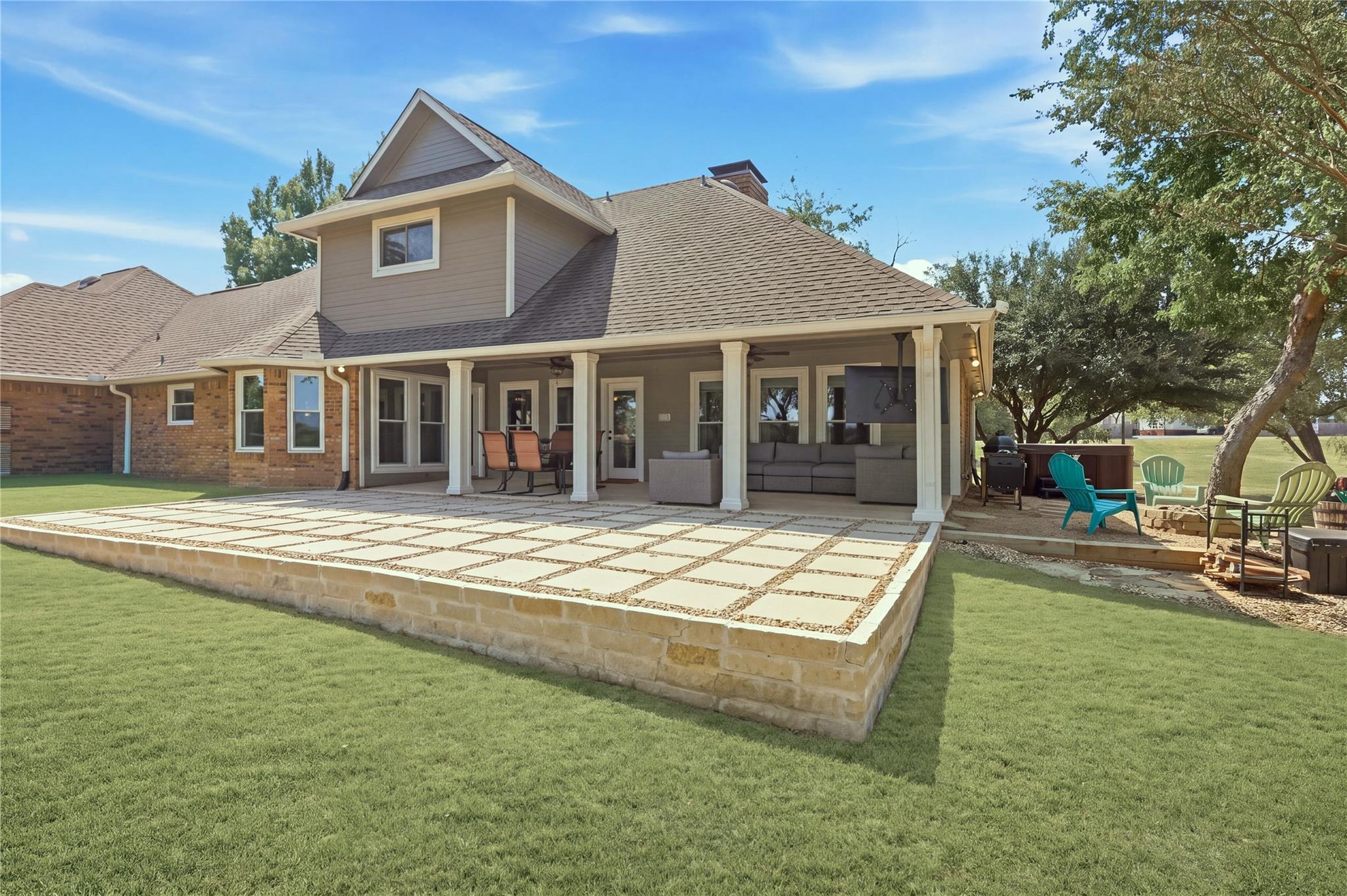 main property photo 31