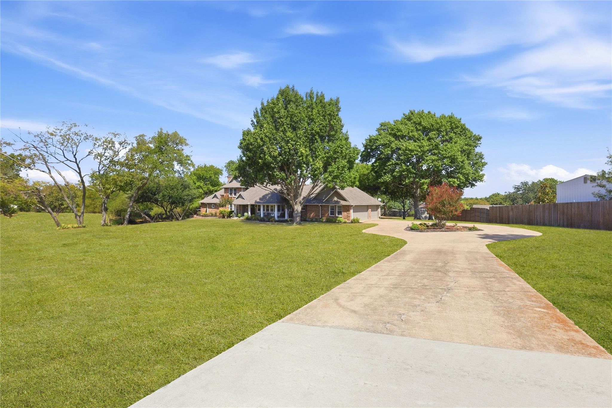 main property photo 37