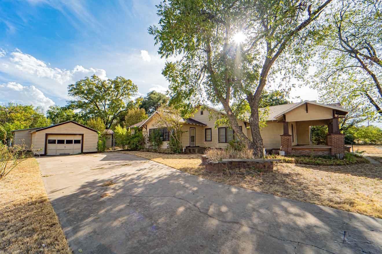 main property photo 3