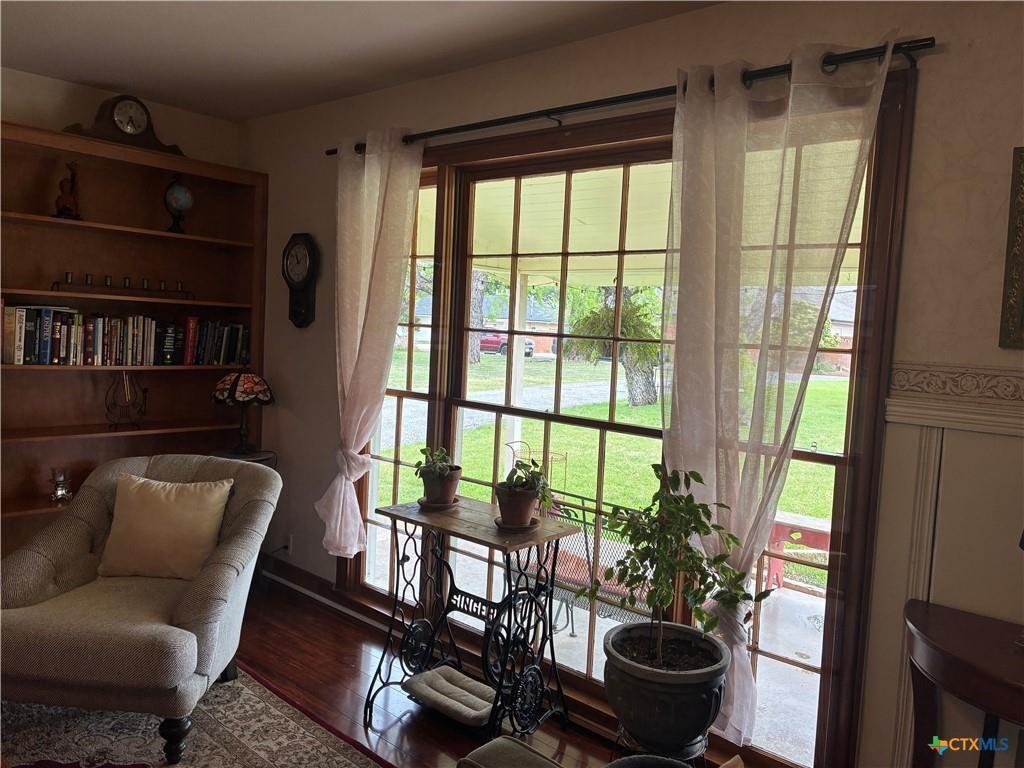 main property photo 9