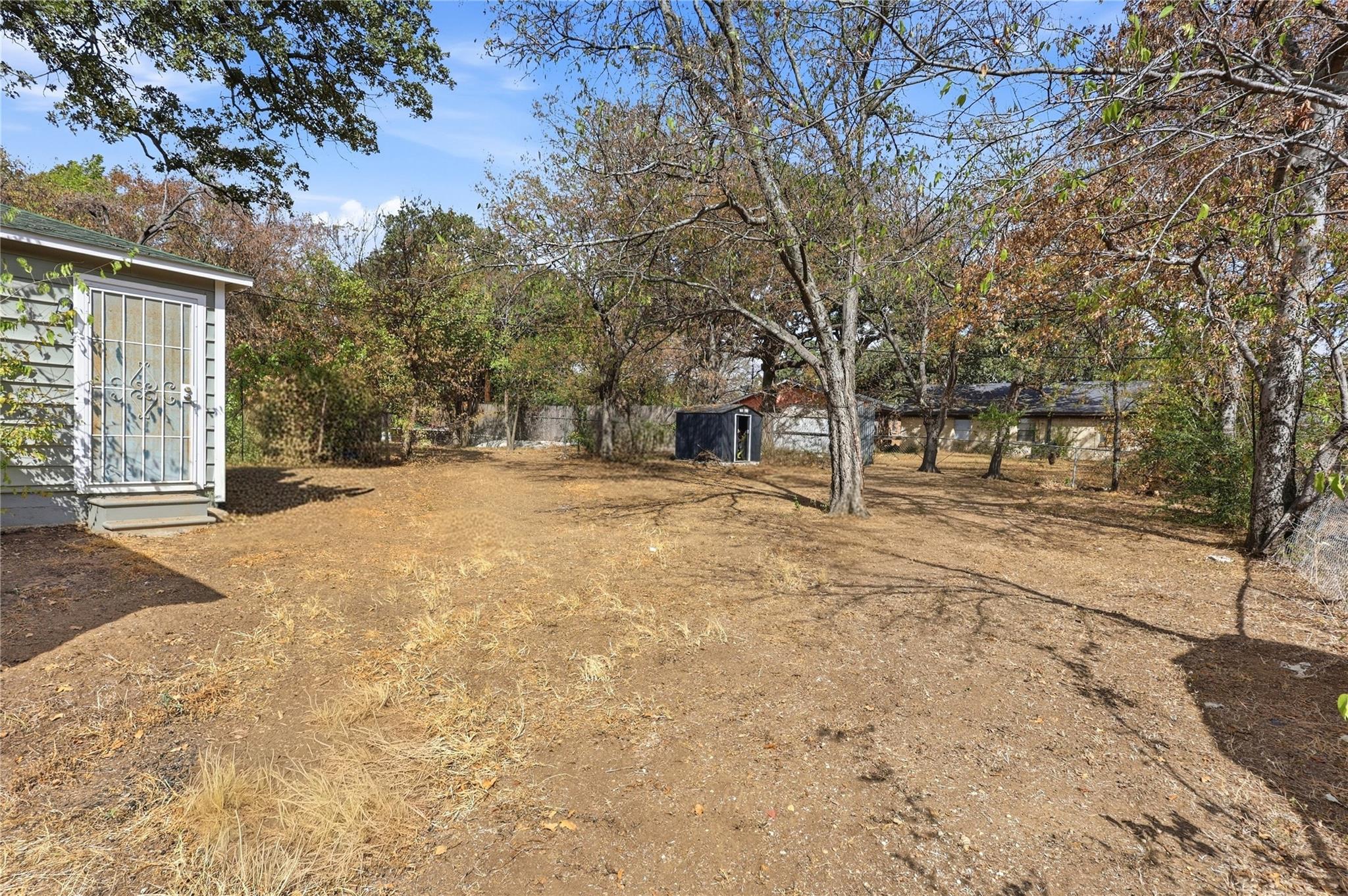 main property photo 20