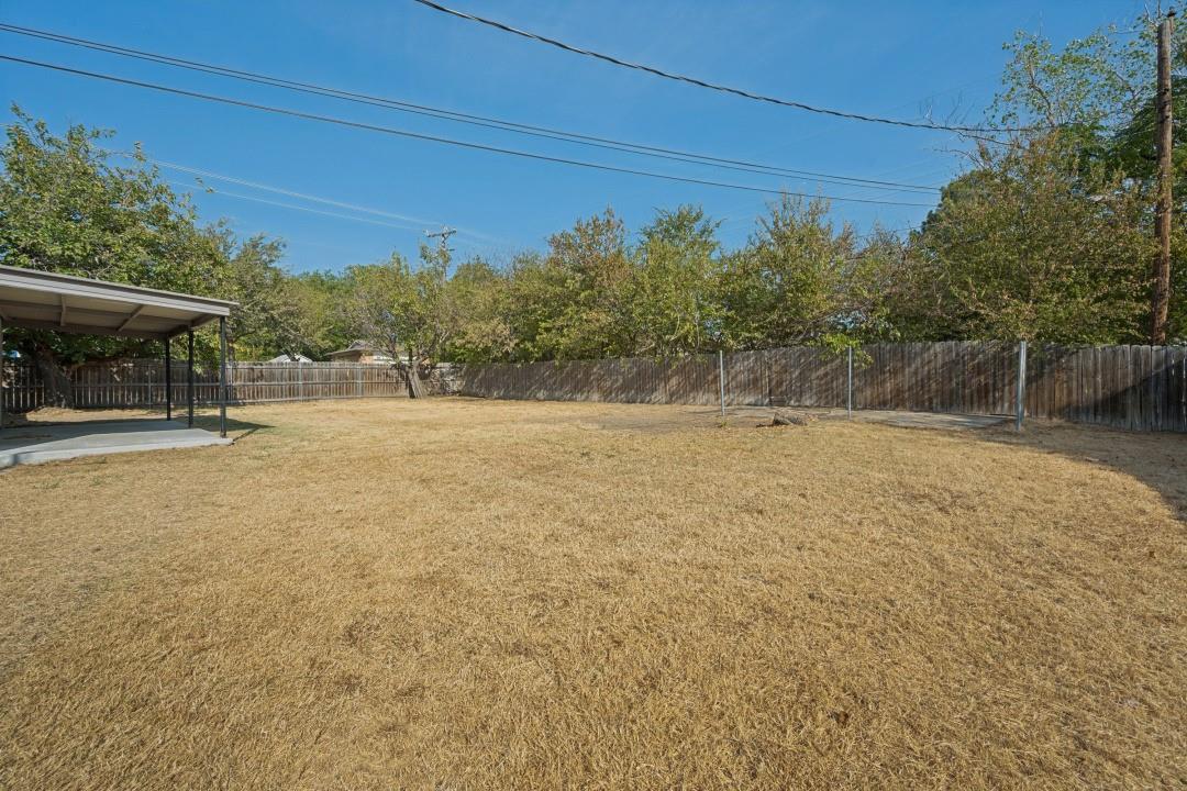 main property photo 11