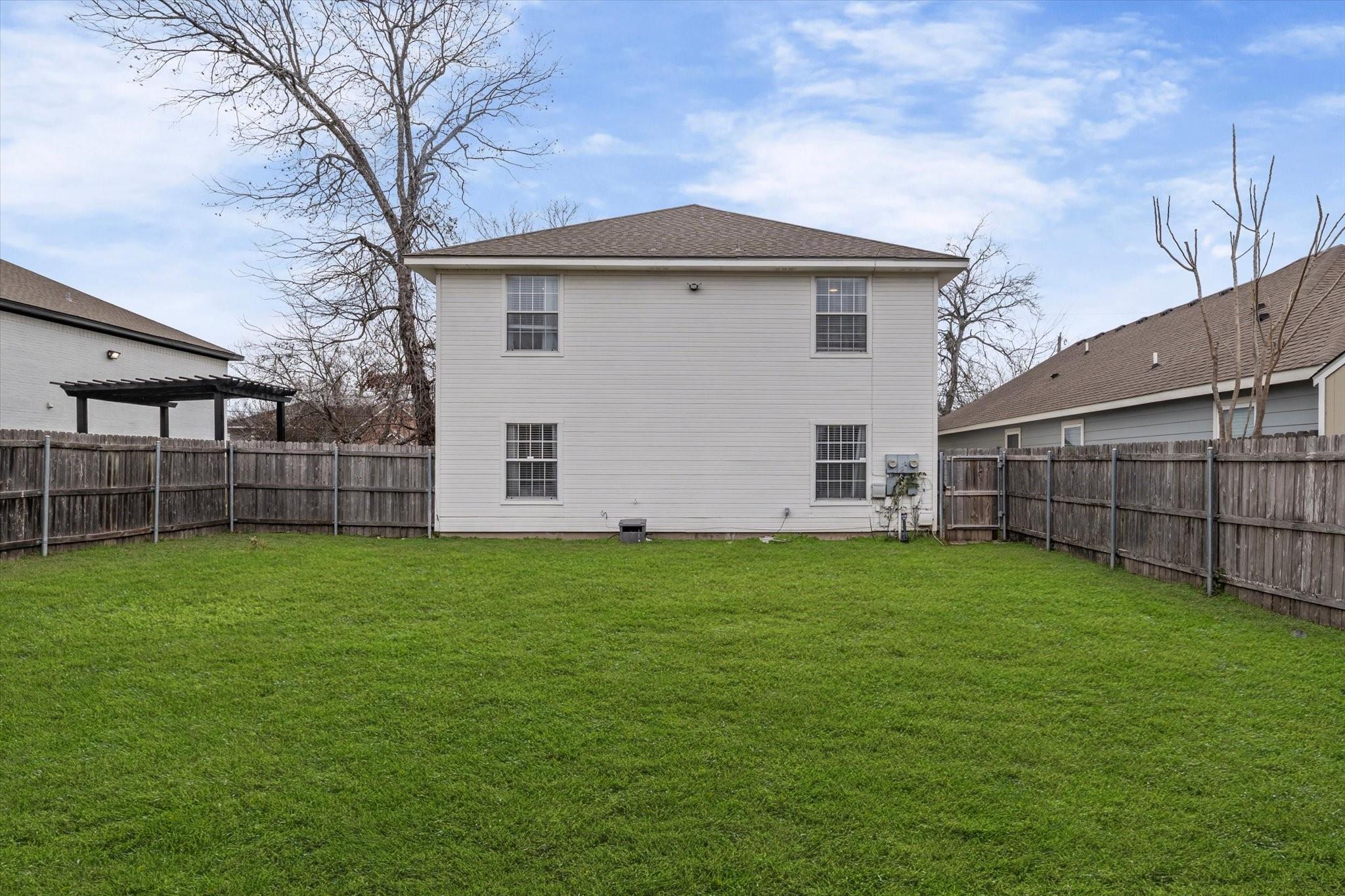 main property photo 33