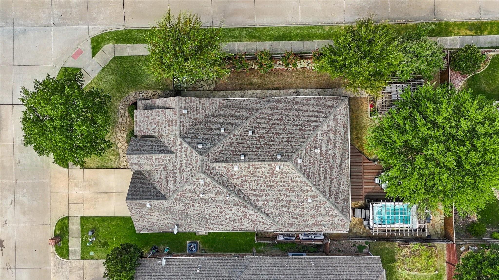 main property photo 32