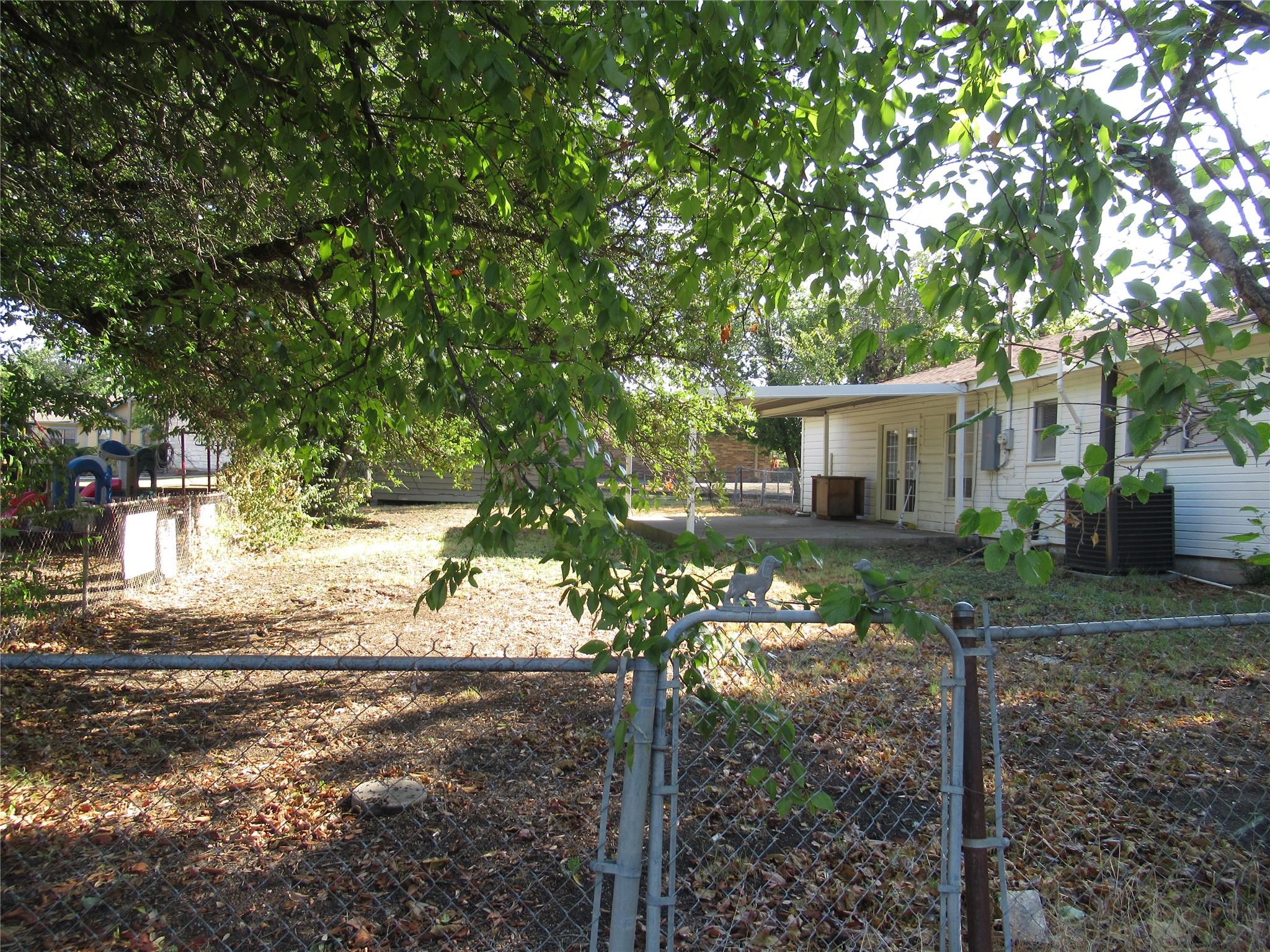 main property photo 22