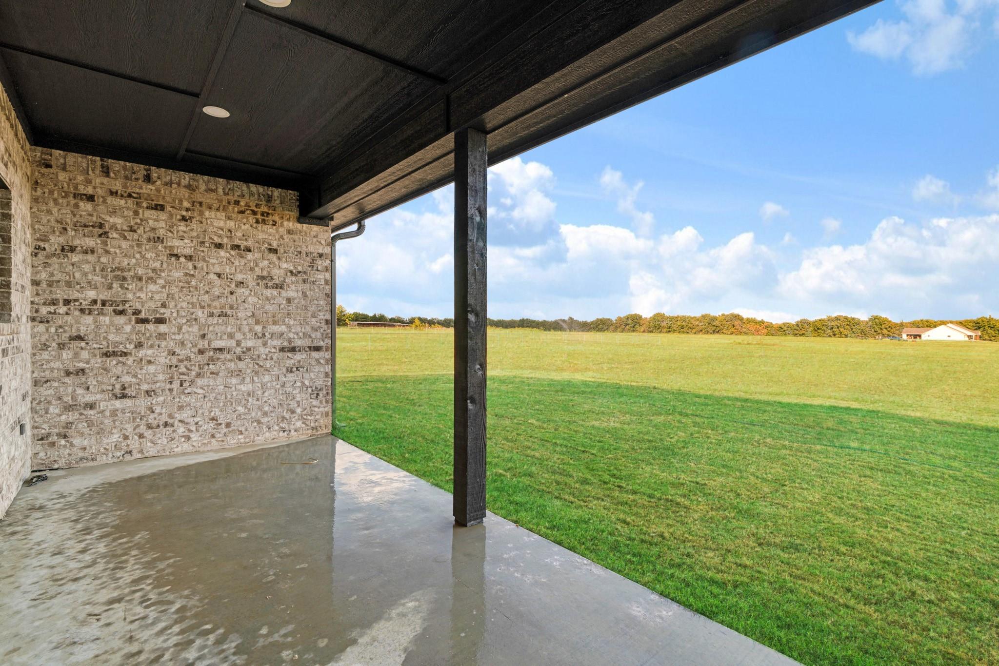 main property photo 27