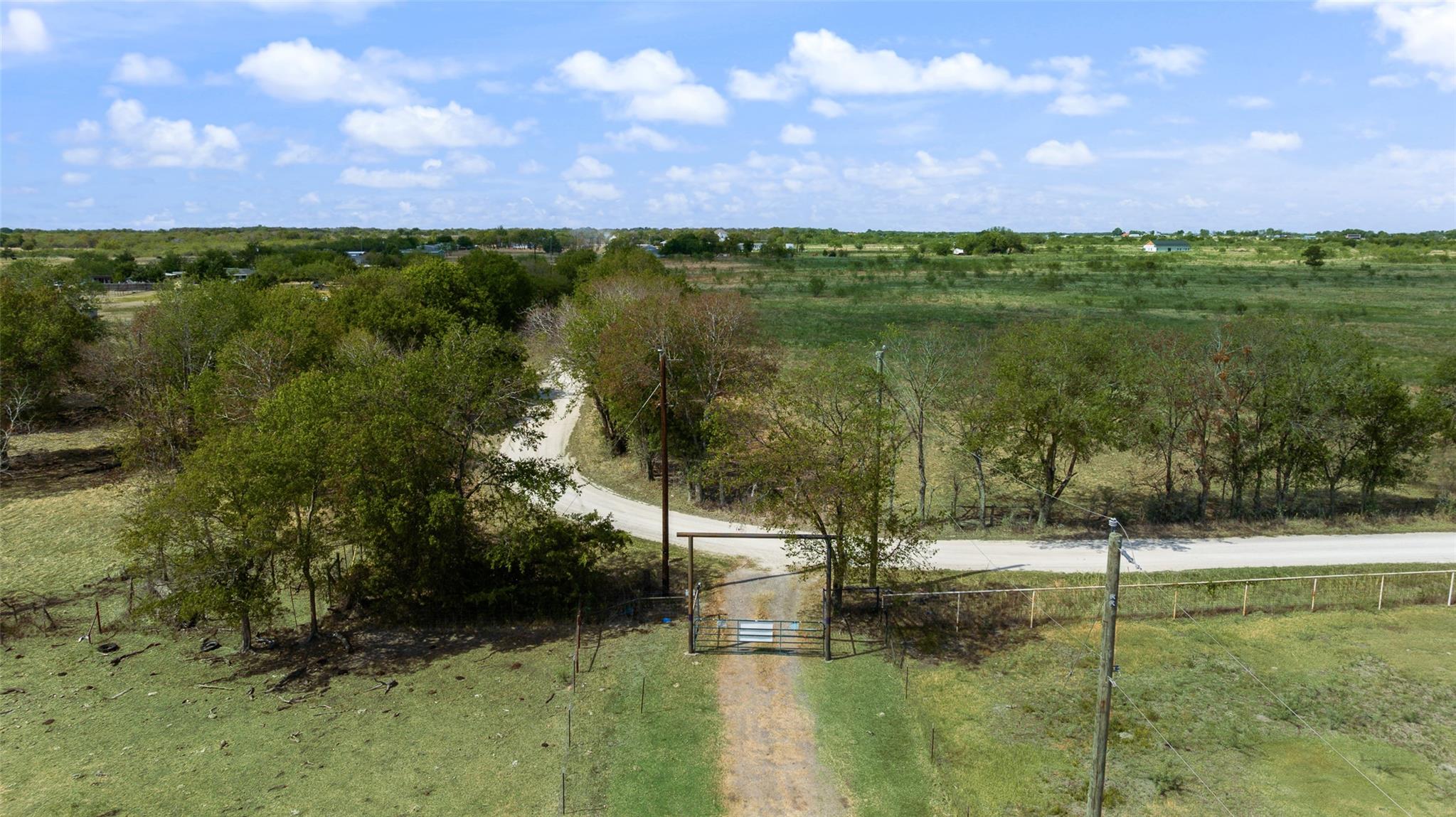 main property photo 11