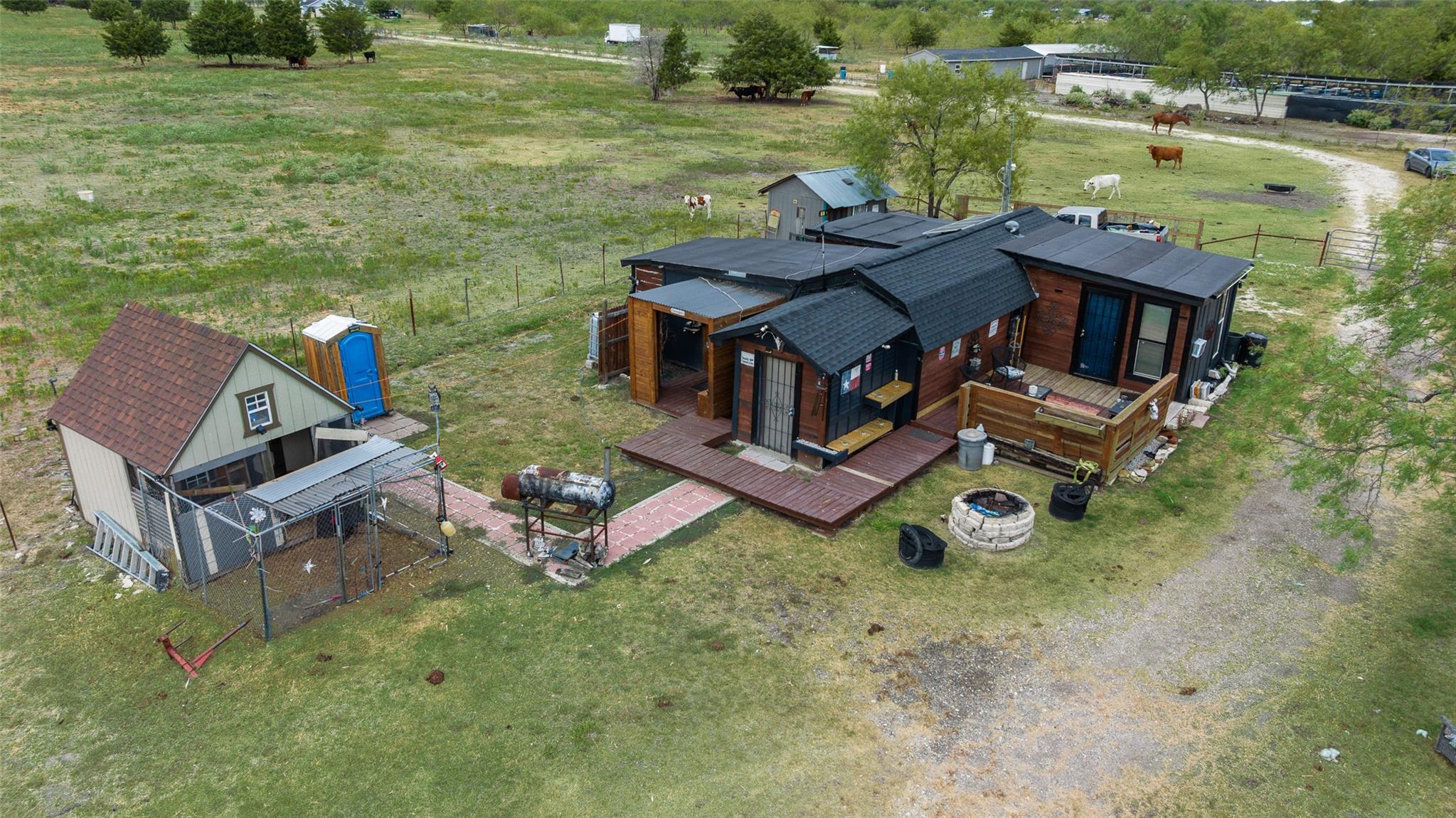 main property photo 8