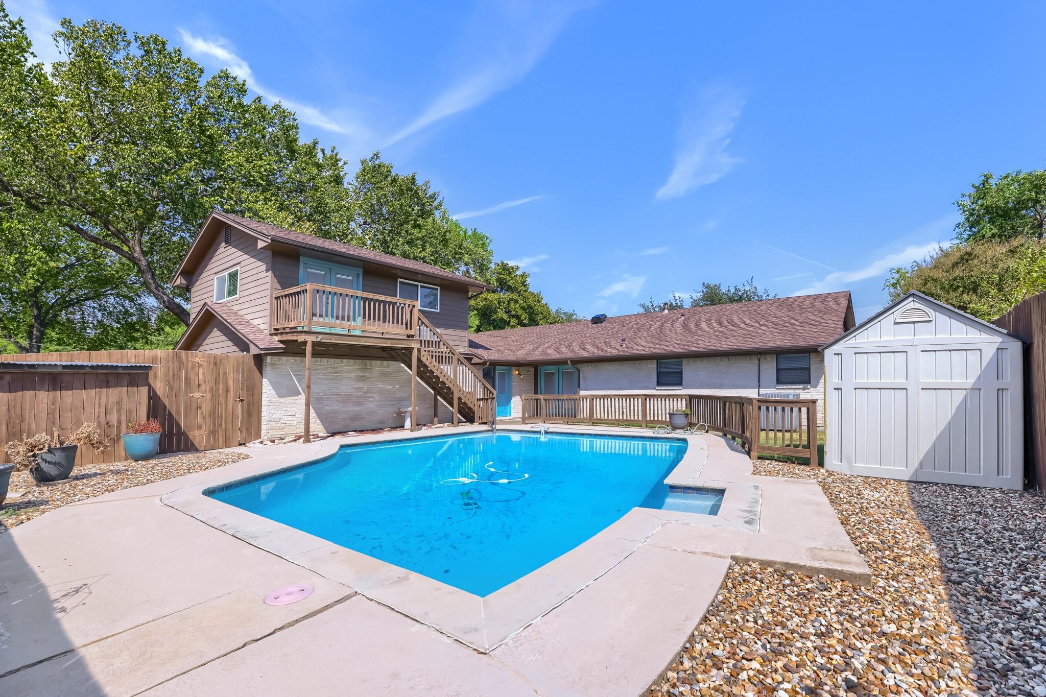 main property photo 27