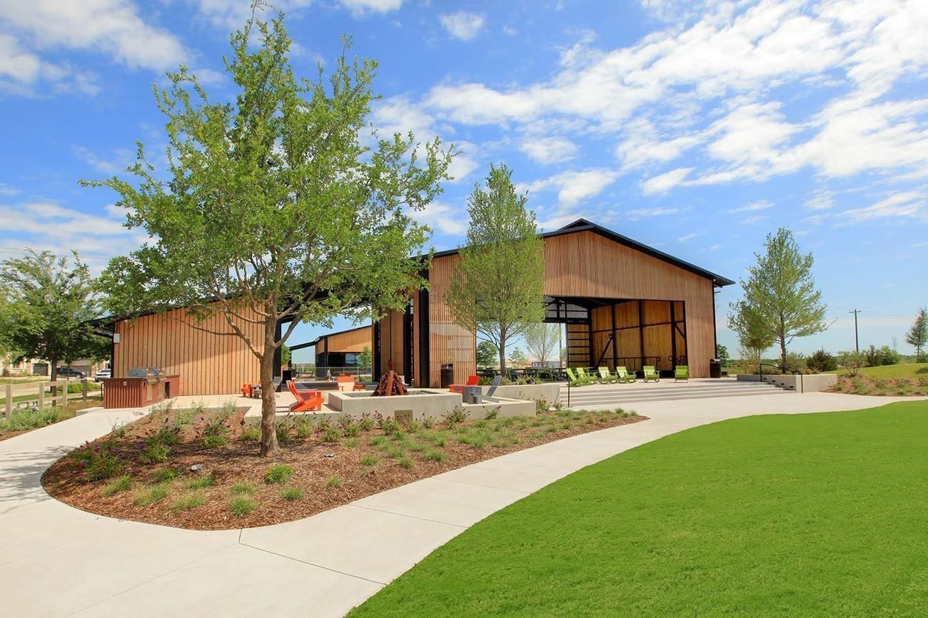 main property photo 38