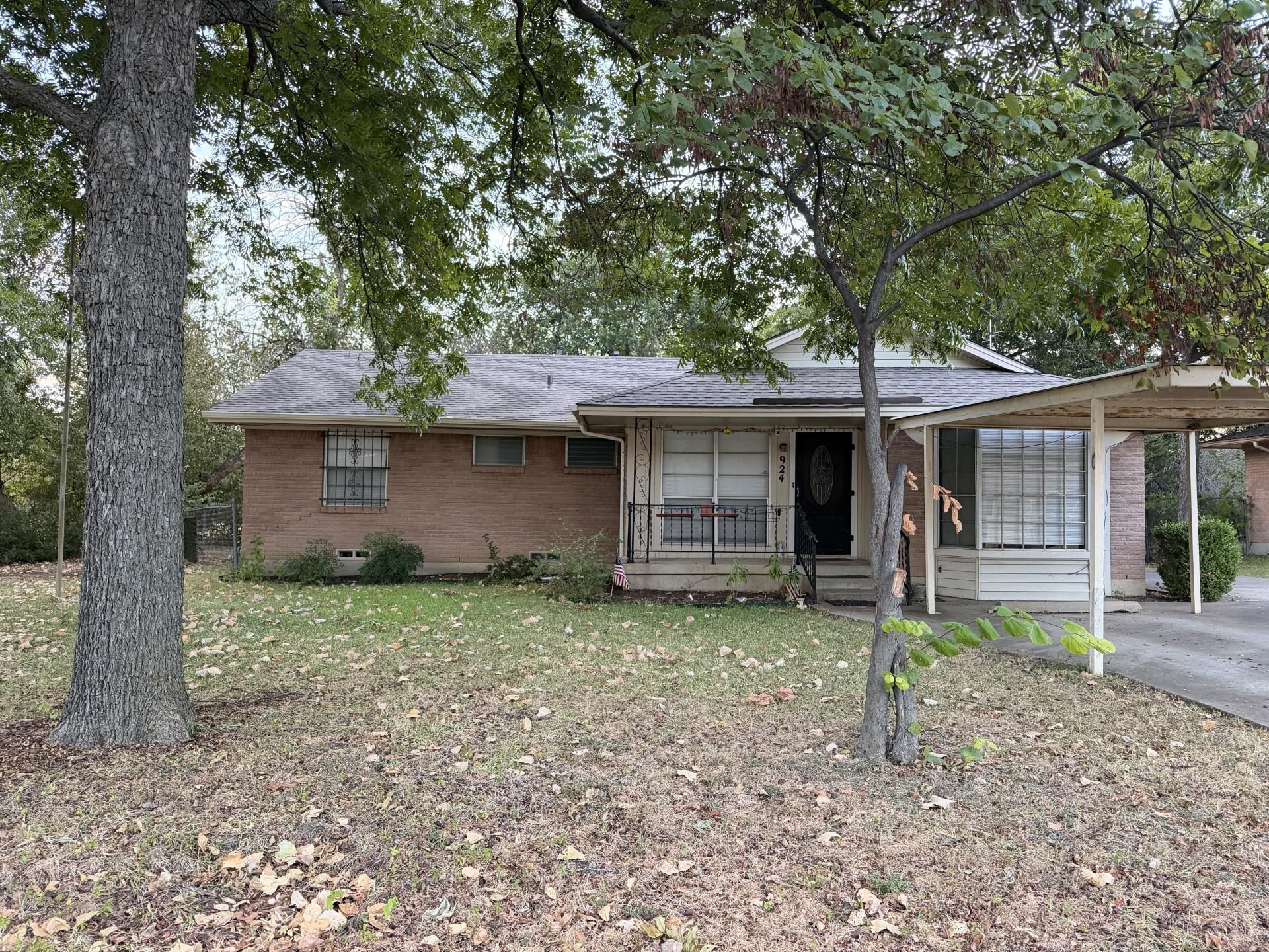 main property photo 4