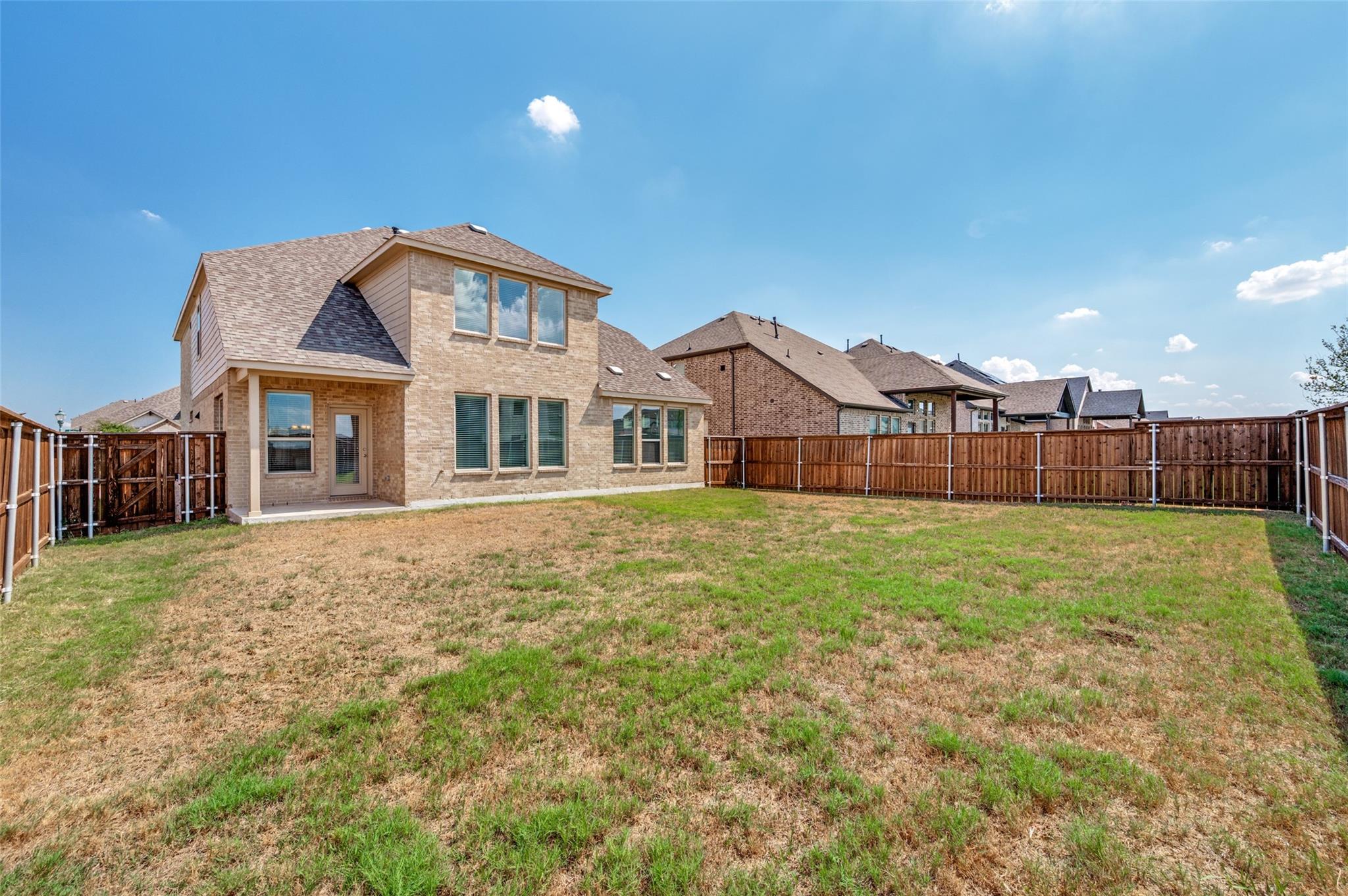 main property photo 25