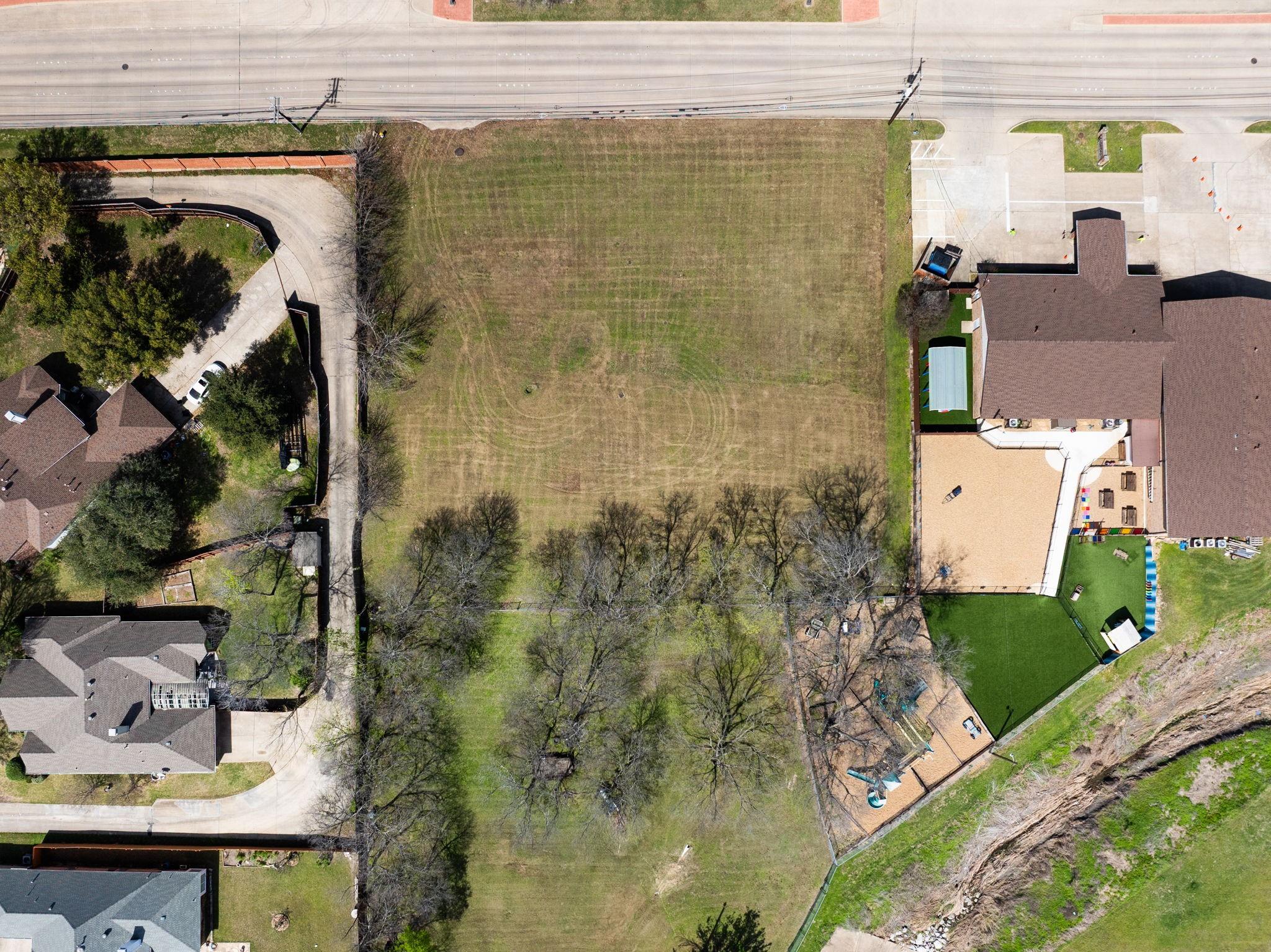 main property photo 19