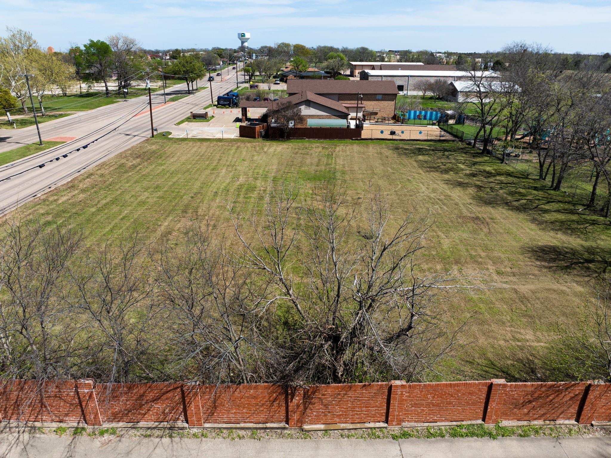 main property photo 5