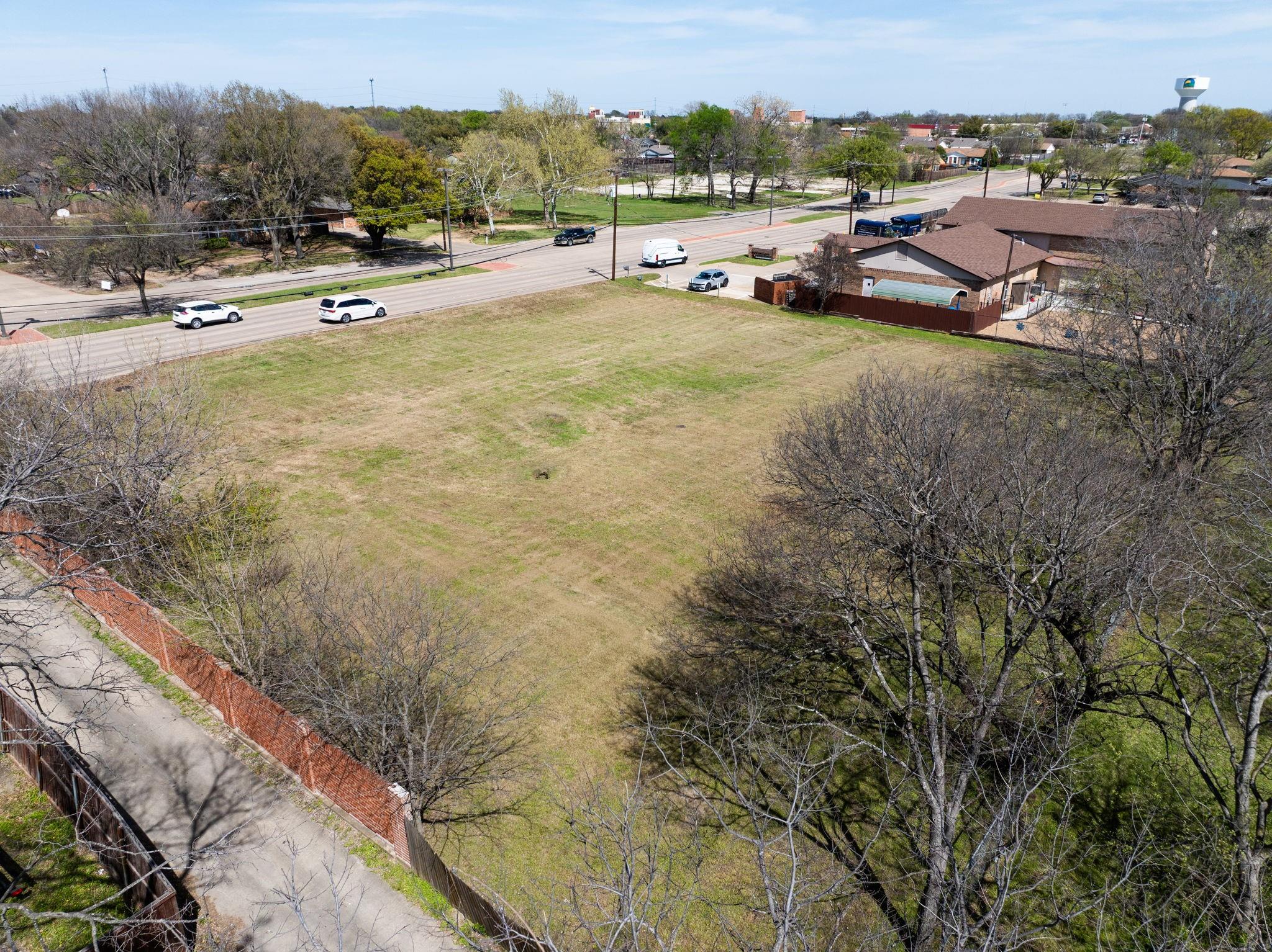 main property photo 6