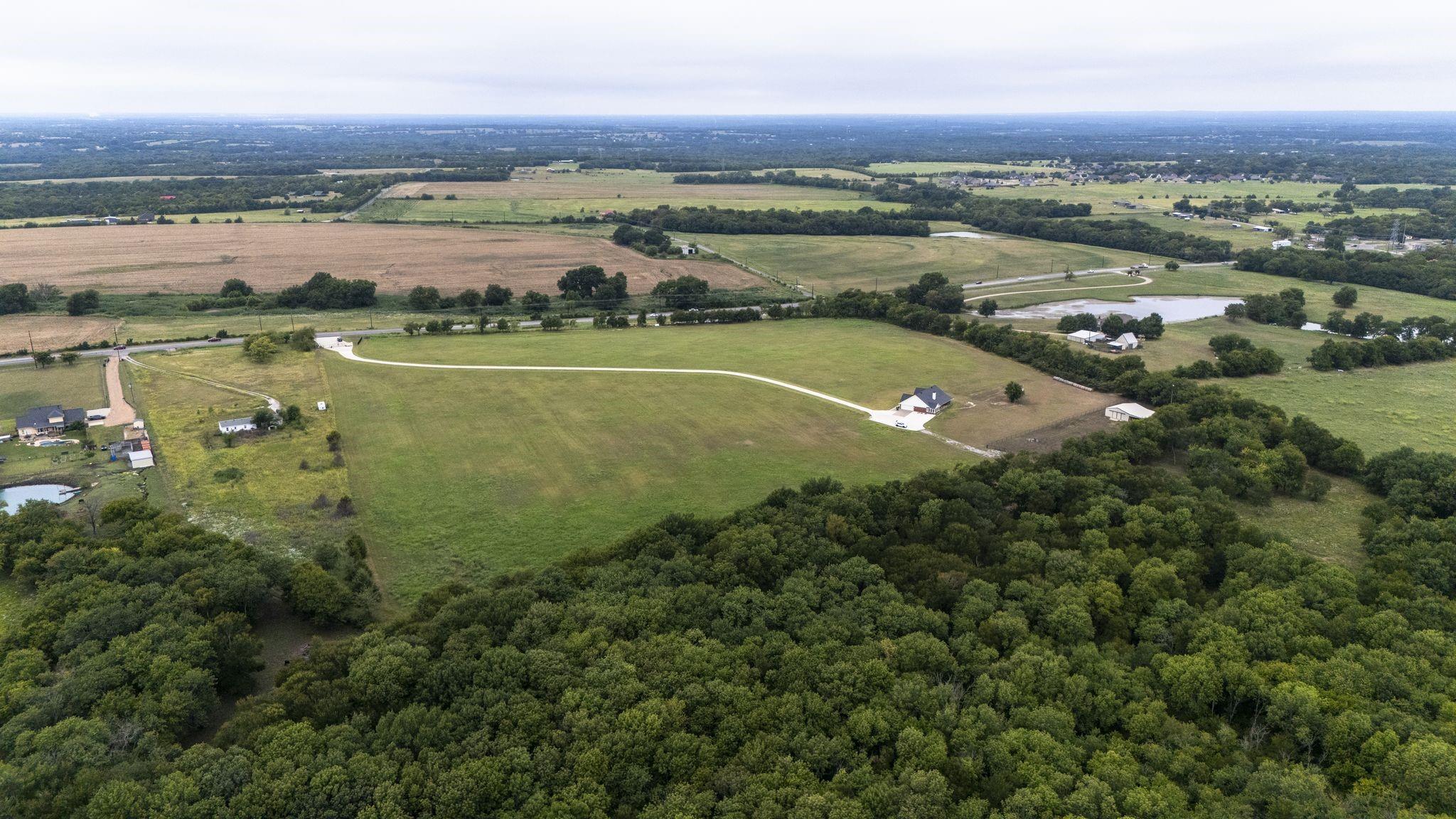 main property photo 30
