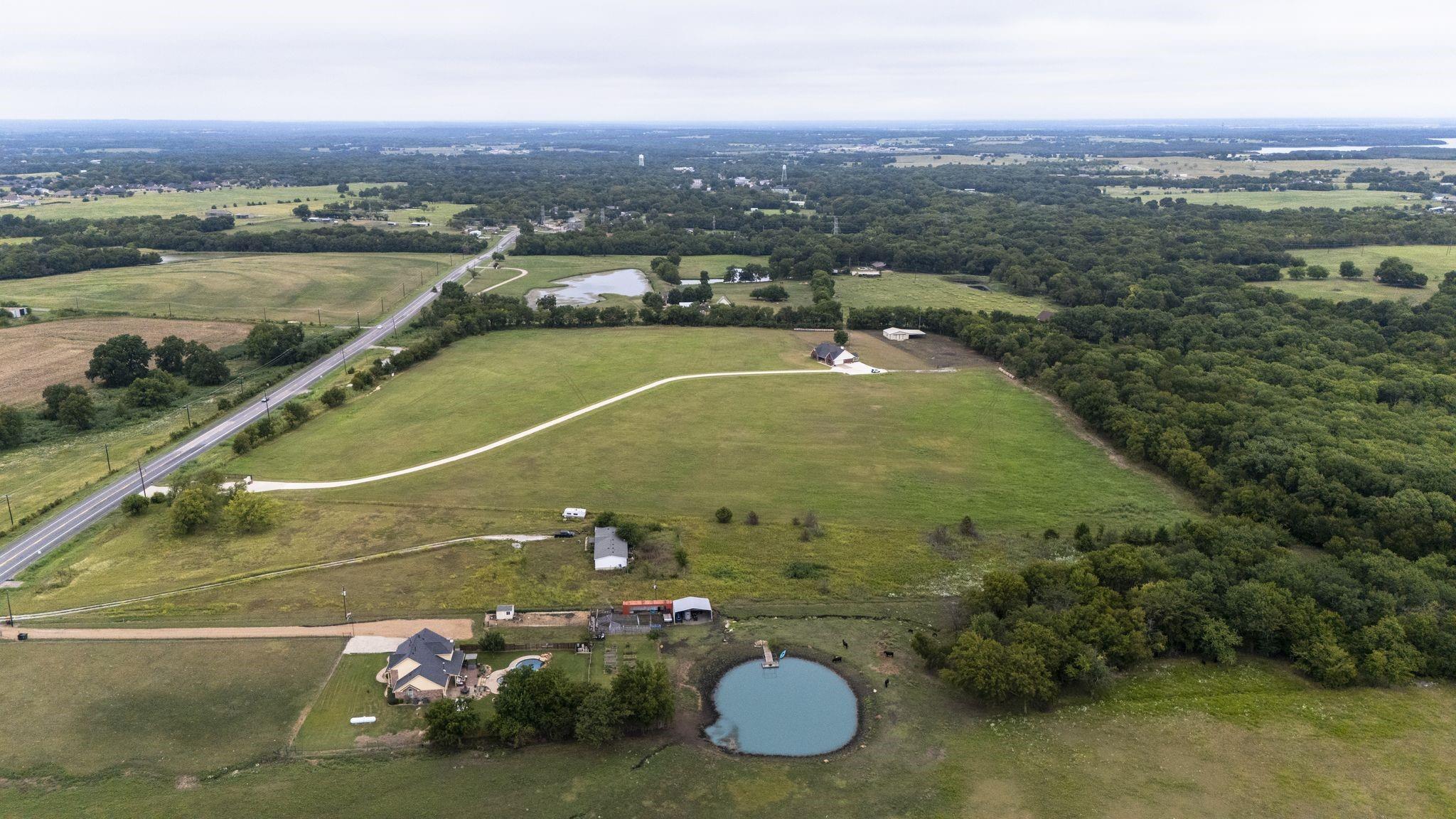 main property photo 32