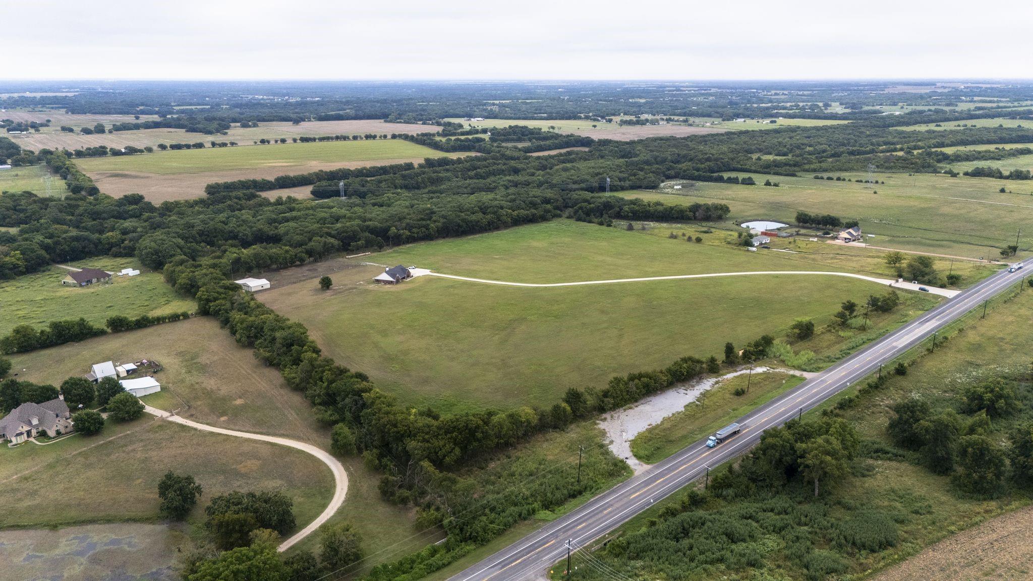 main property photo 38