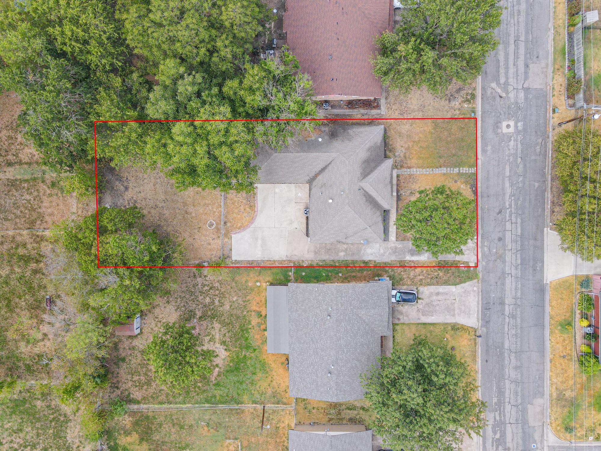 main property photo 23