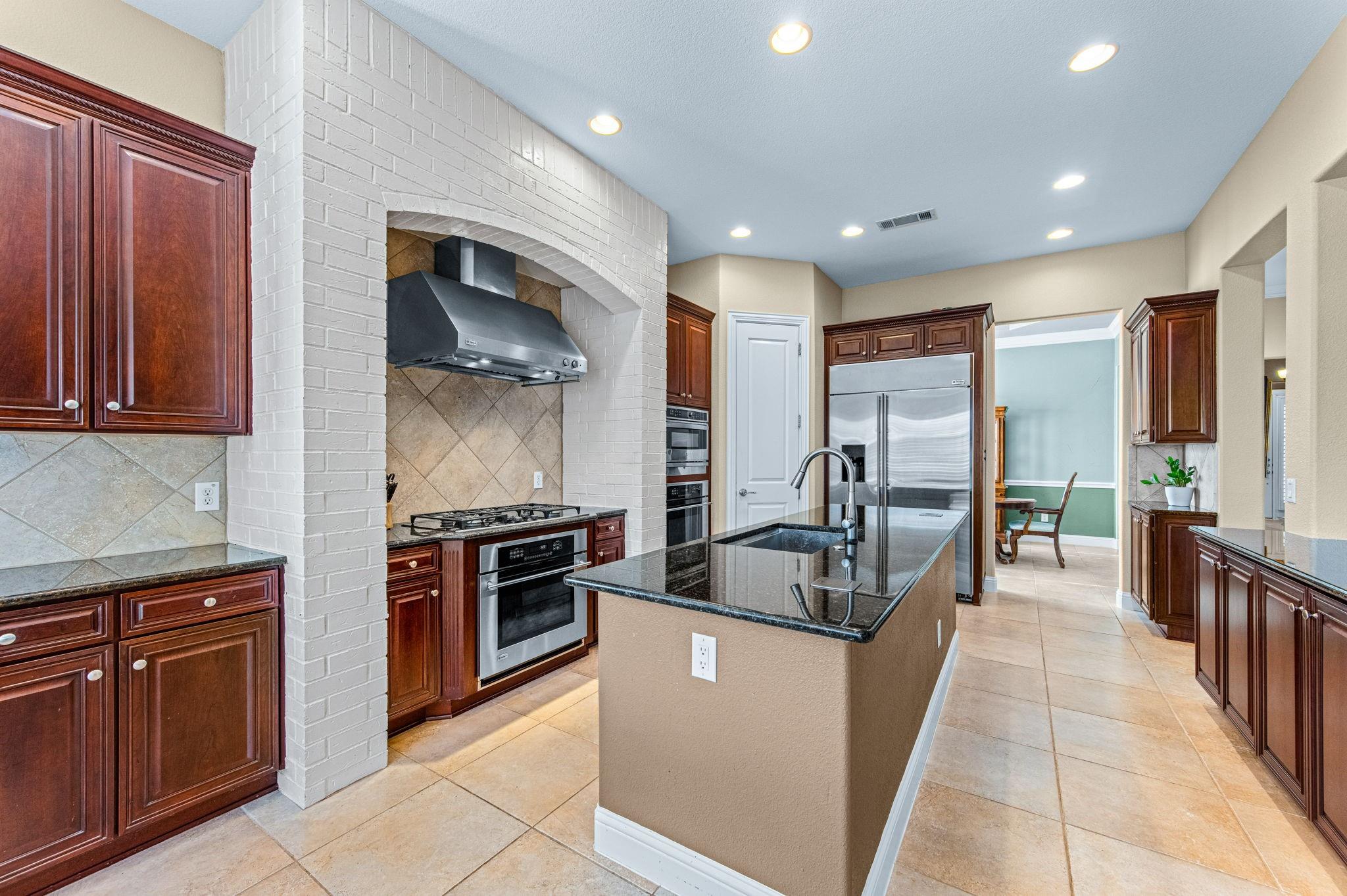main property photo 14