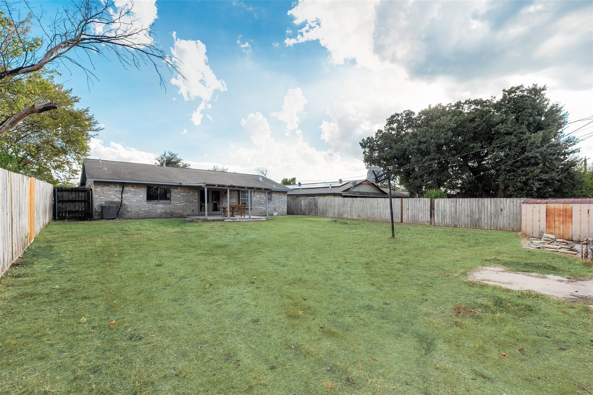 main property photo 17