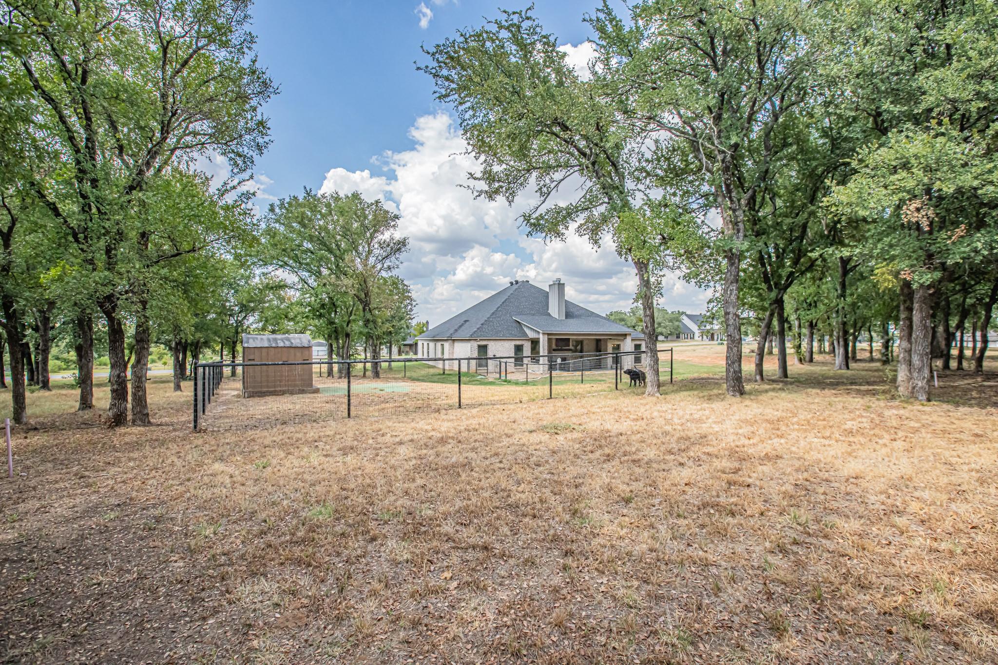 main property photo 39