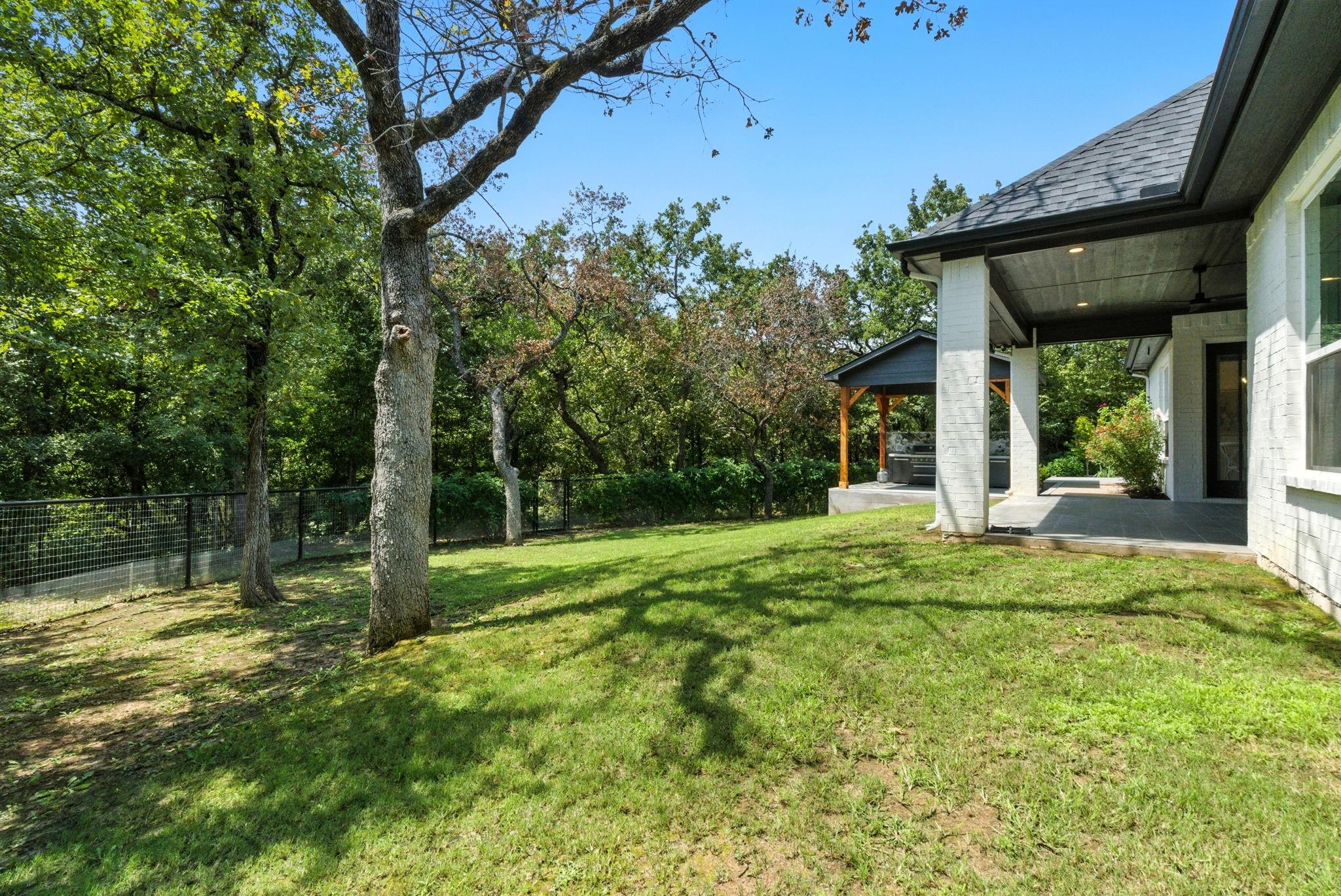 main property photo 29