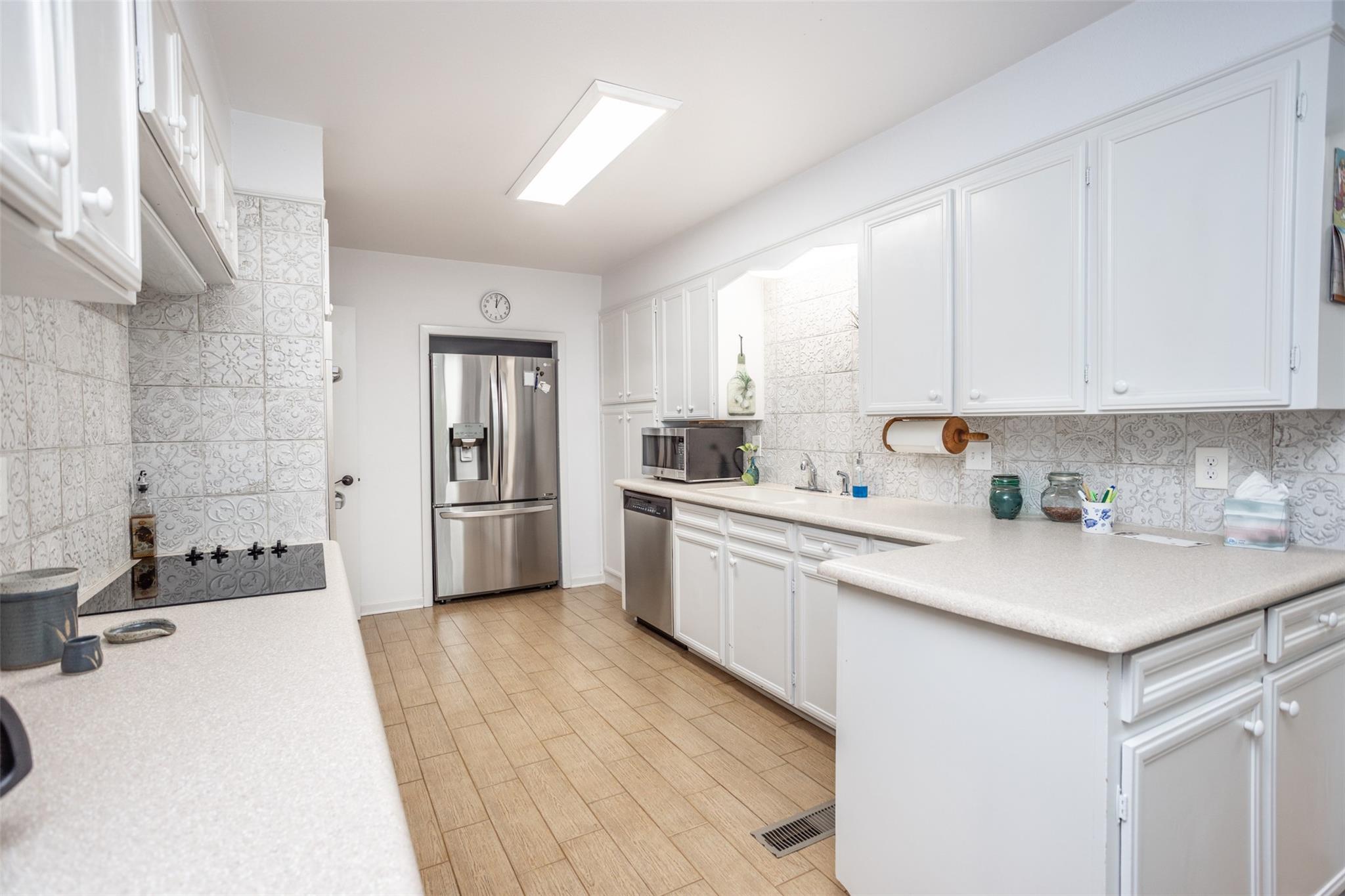 main property photo 26