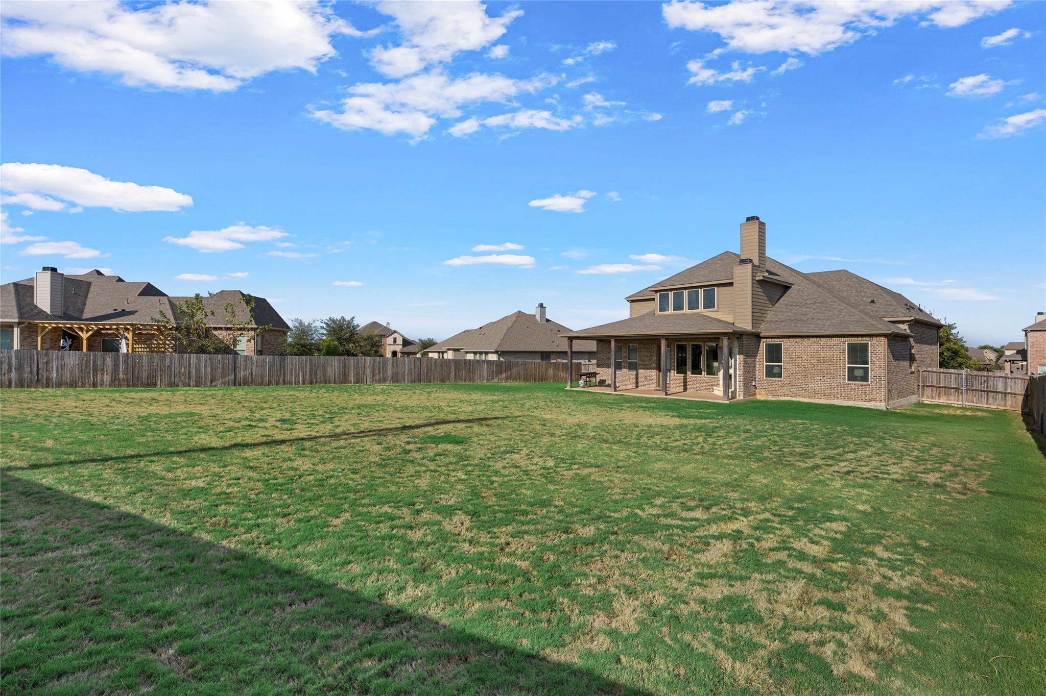 main property photo 31