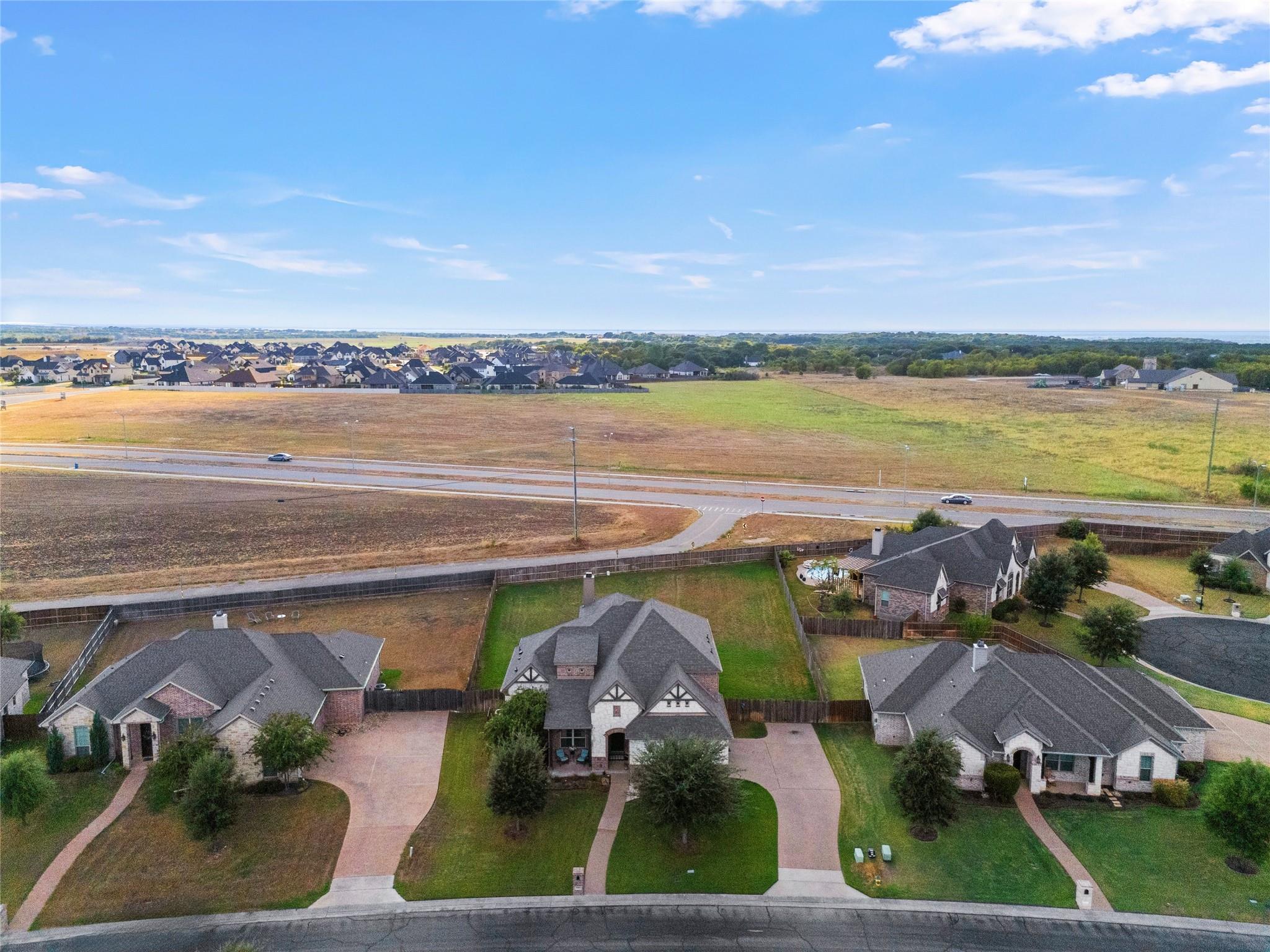 main property photo 37